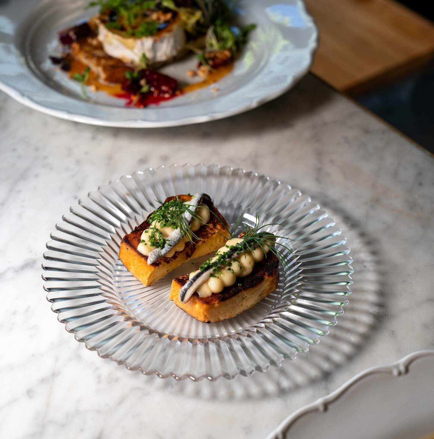Ansjovis med Brioche - en av v&aring;ra fantastiskt goda sm&aring; r&auml;tter

Bordsbokning i bio 🔗