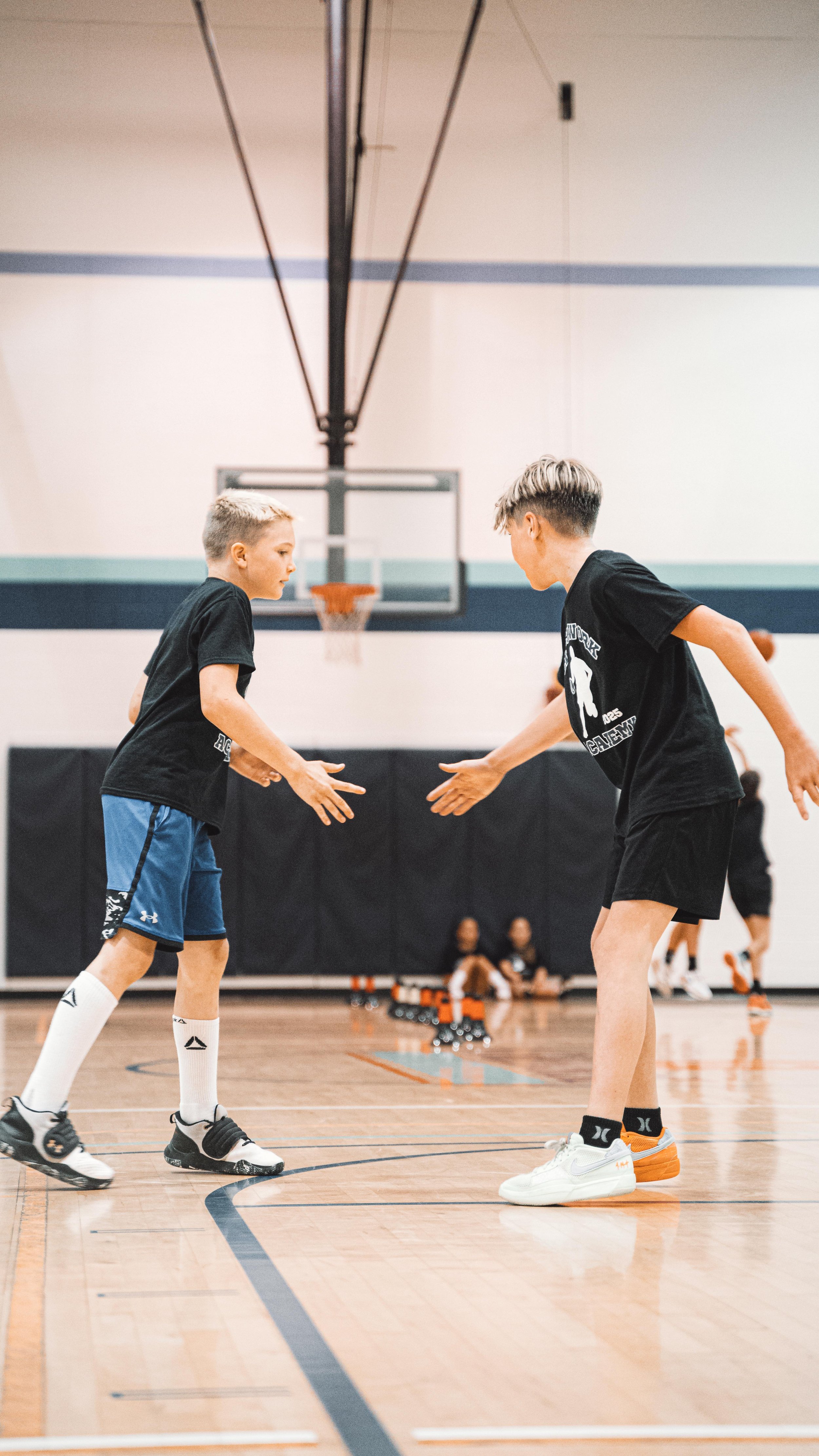 Clockwork Academy Sessions 1 & 2 are a WRAP!
Thank you to every player who came and got better with us!
Next up: High School Academy π
#basketball #basketballcamp
