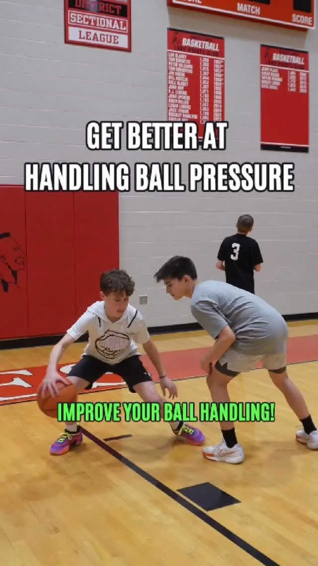 Ball handling drill to work on handling pressure ⬇️
✅ Offense can’t move their feet
✅ Defense can’t move their feet - can only reach
Defense keeps track of how many “tips” they can get
SAVE FOR LATER ✅
#basketball #bask