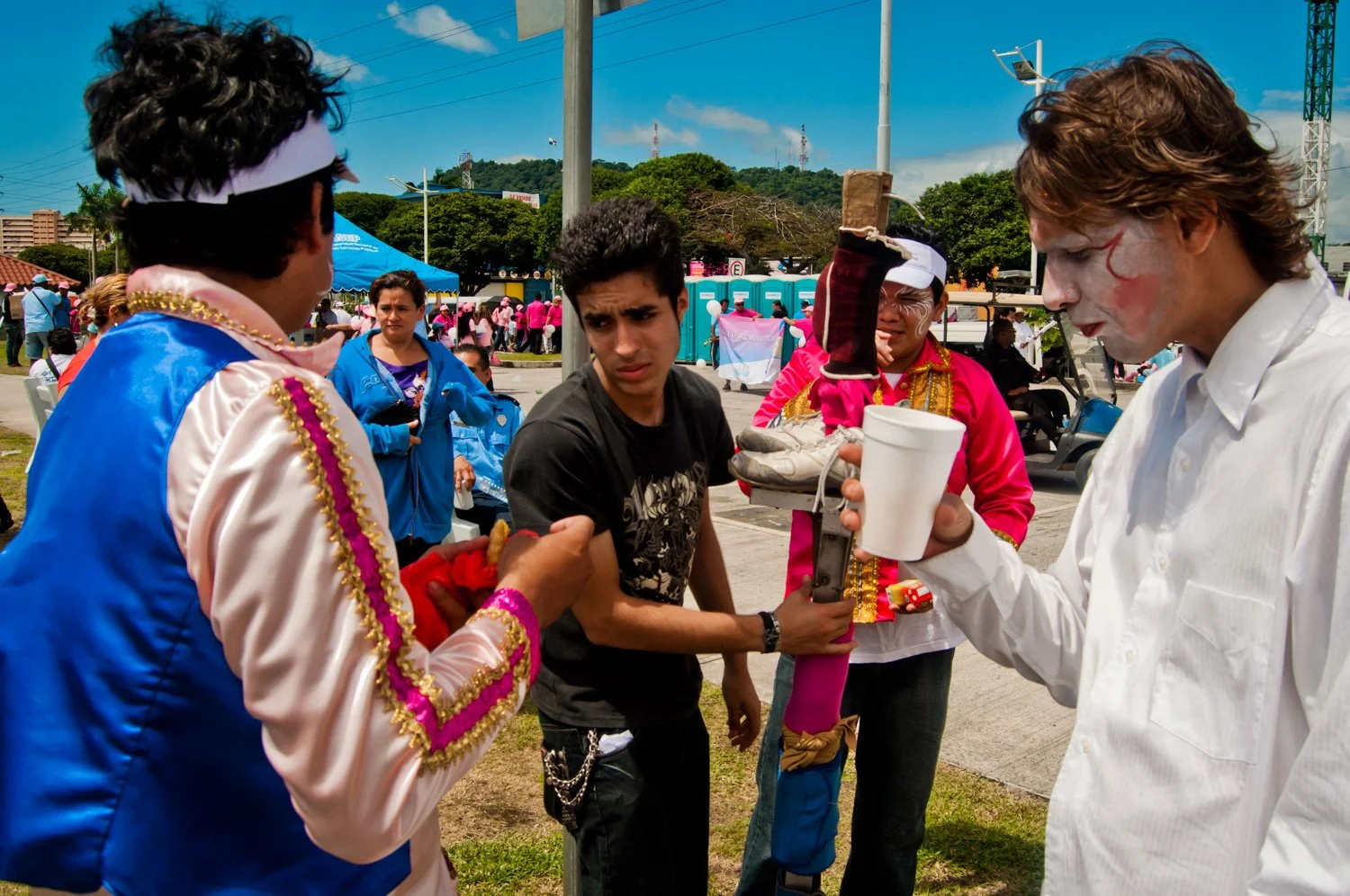 ALTA_Caminanta_Celebremos la vida_Cancer_de_Mama_PanamaCity_10-2011-86-25.jpg