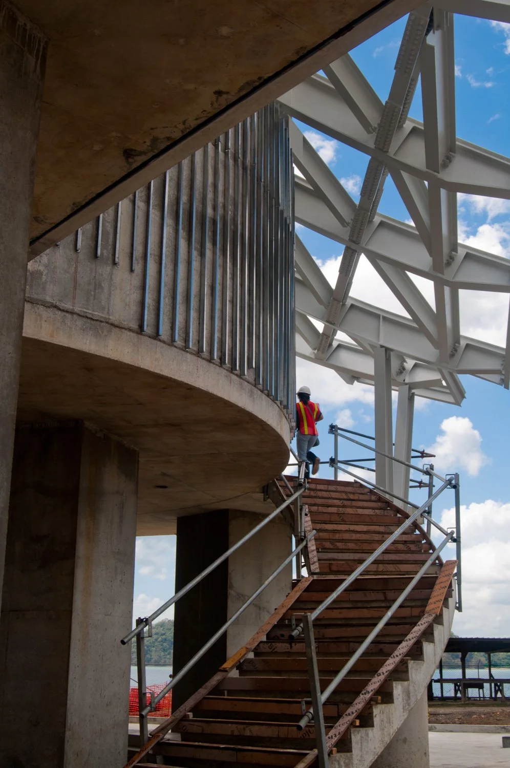 CONSTRUCCION_DEL_BIOMUSEO_PANAMA_CITY_02-2011-6-4.jpg