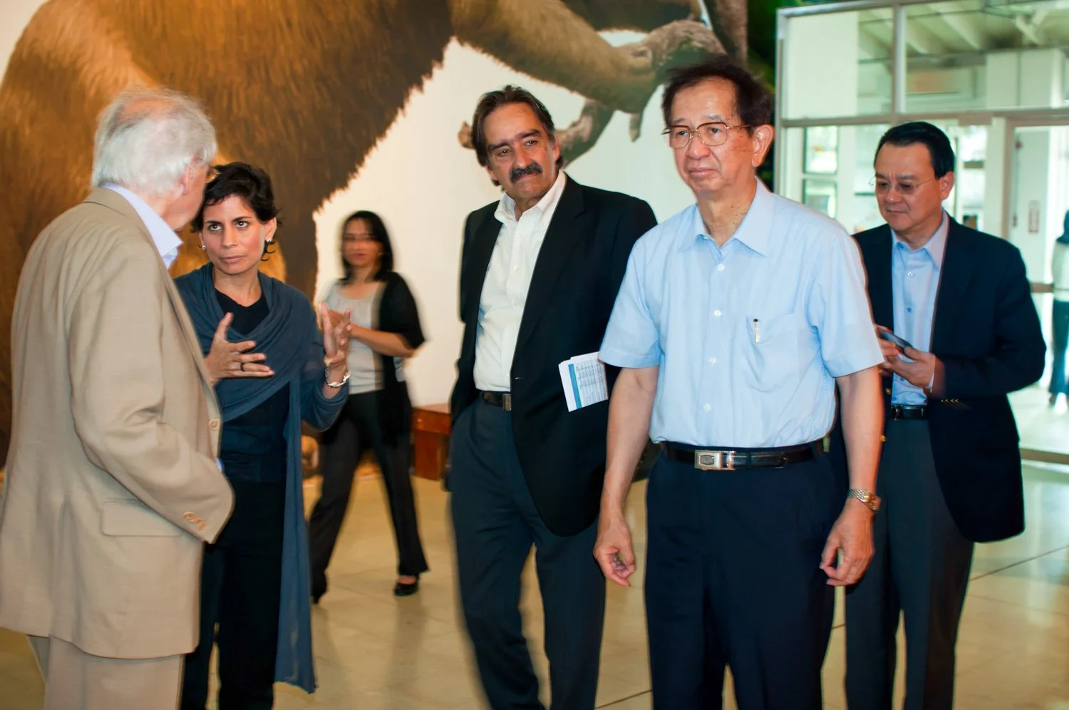 Visita_Biomuseo_Dr.Yuan-Tseh_Lee_Panama_City_18-10-2012-5-1.jpg