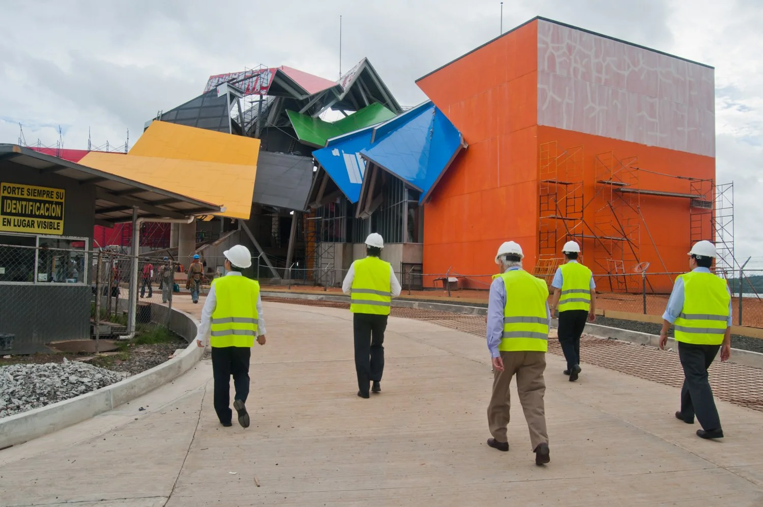 Visita_Biomuseo_Dr.Yuan-Tseh_Lee_Panama_City_18-10-2012-50-7.jpg