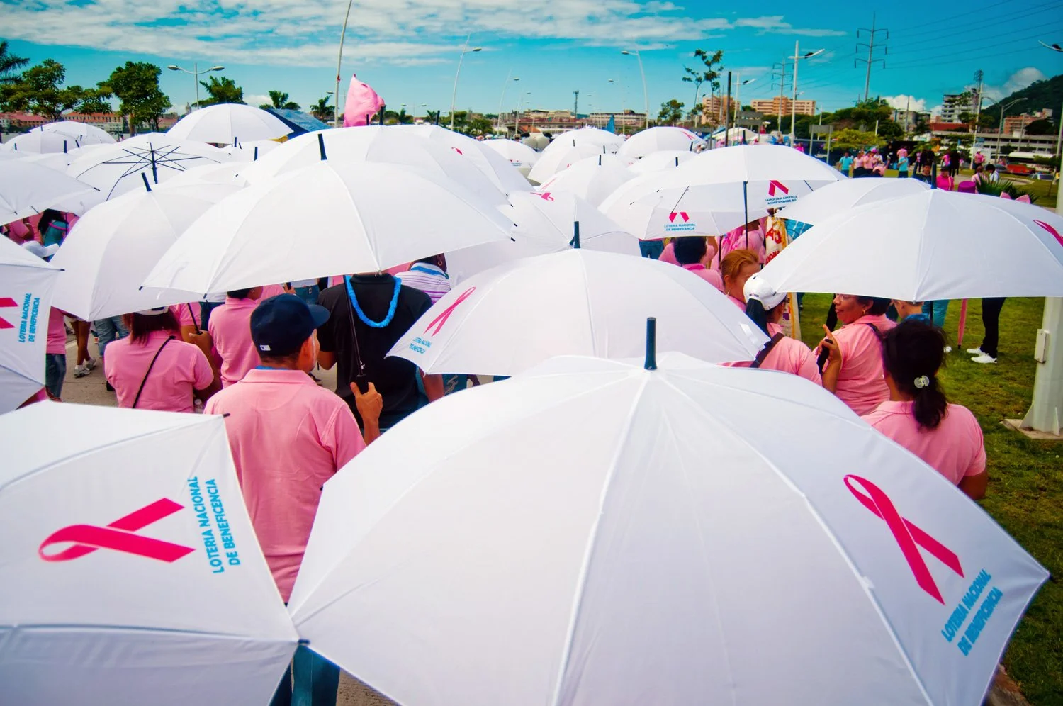 ALTA_Caminanta_Celebremos la vida_Cancer_de_Mama_PanamaCity_10-2011-22-8.jpg