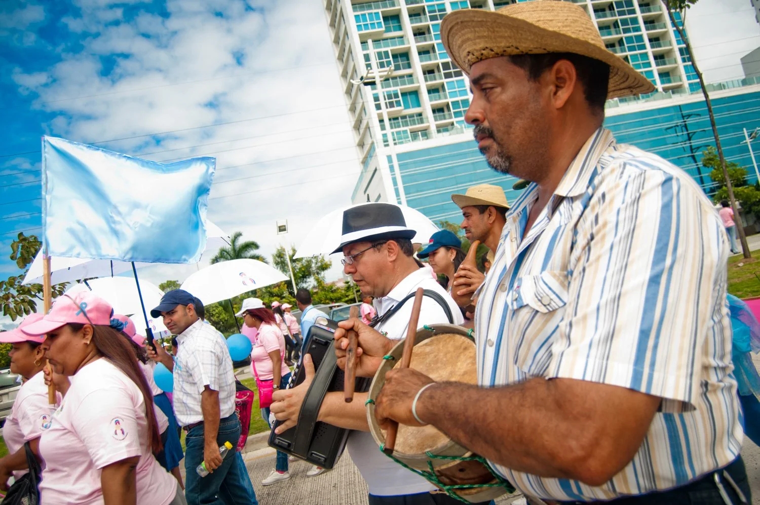 ALTA_Caminanta_Celebremos la vida_Cancer_de_Mama_PanamaCity_10-2011-58-18.jpg