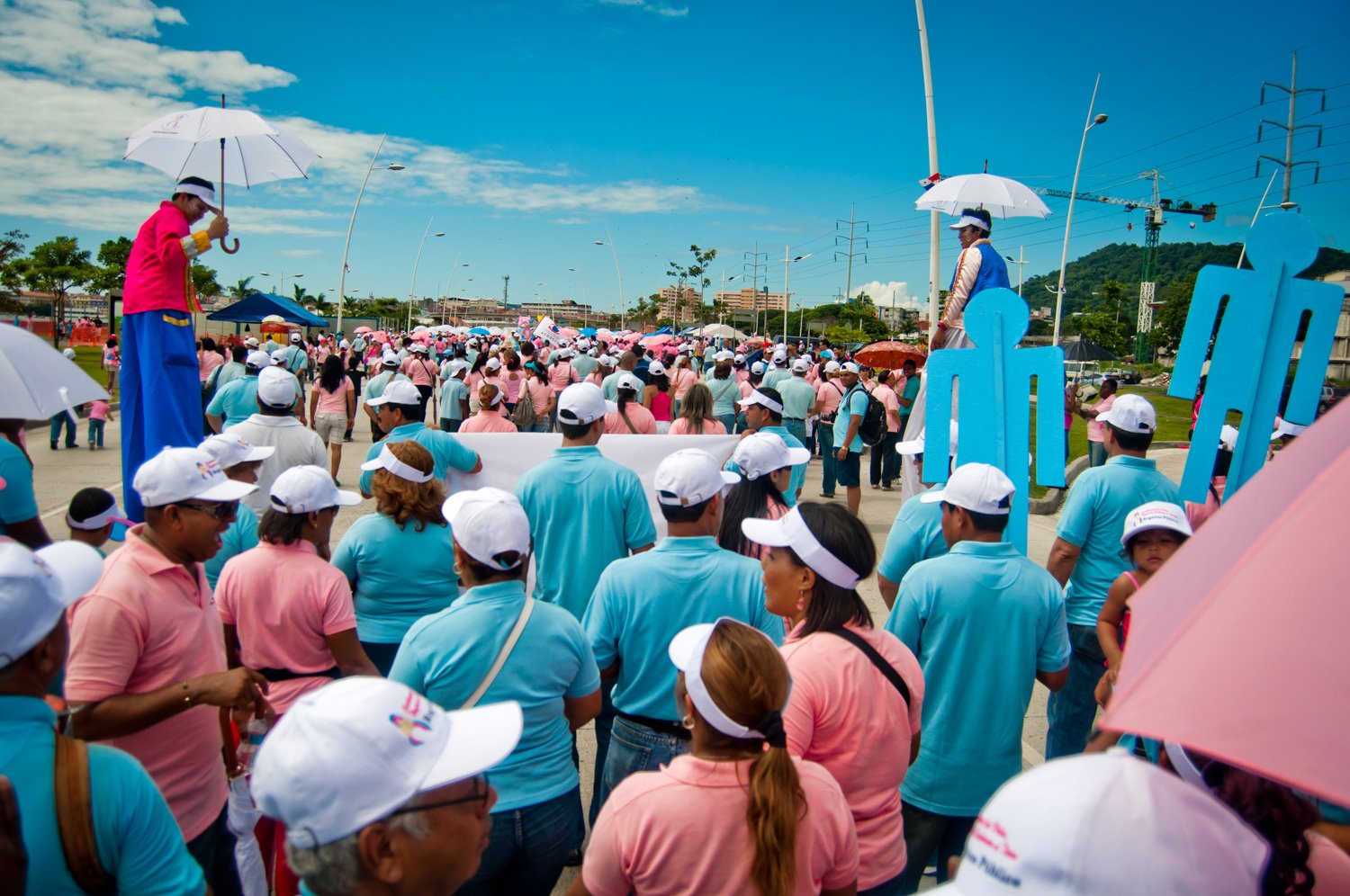 ALTA_Caminanta_Celebremos la vida_Cancer_de_Mama_PanamaCity_10-2011-46-15.jpg