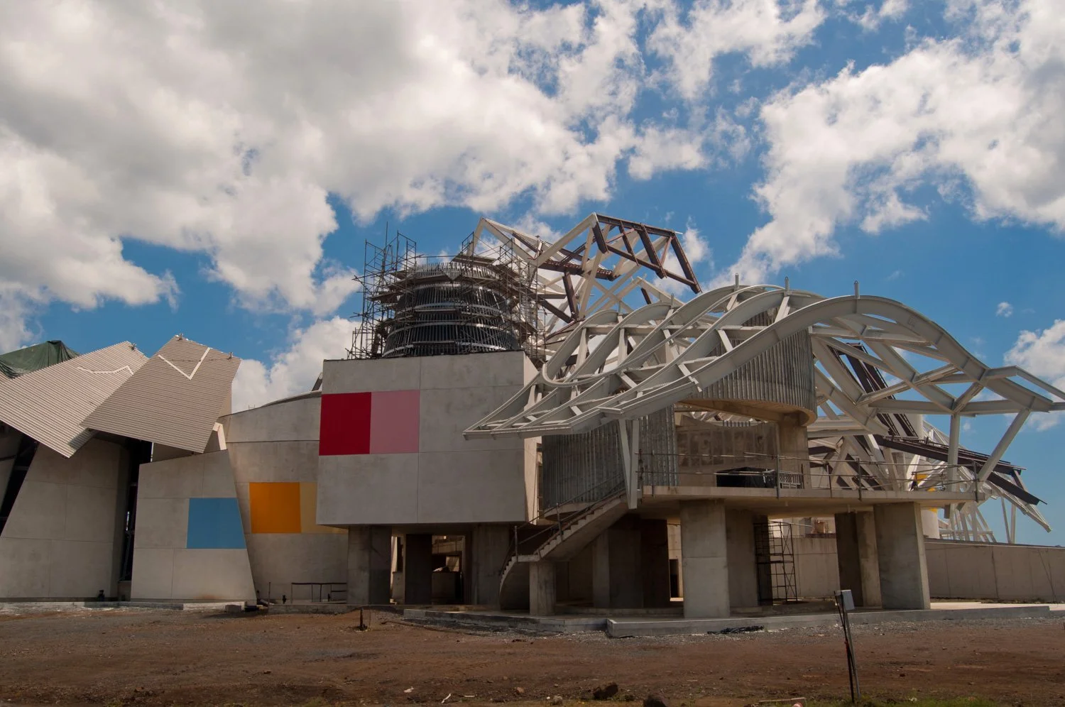 CONSTRUCCIÓN DEL BIOMUSEO - PANAMÁ