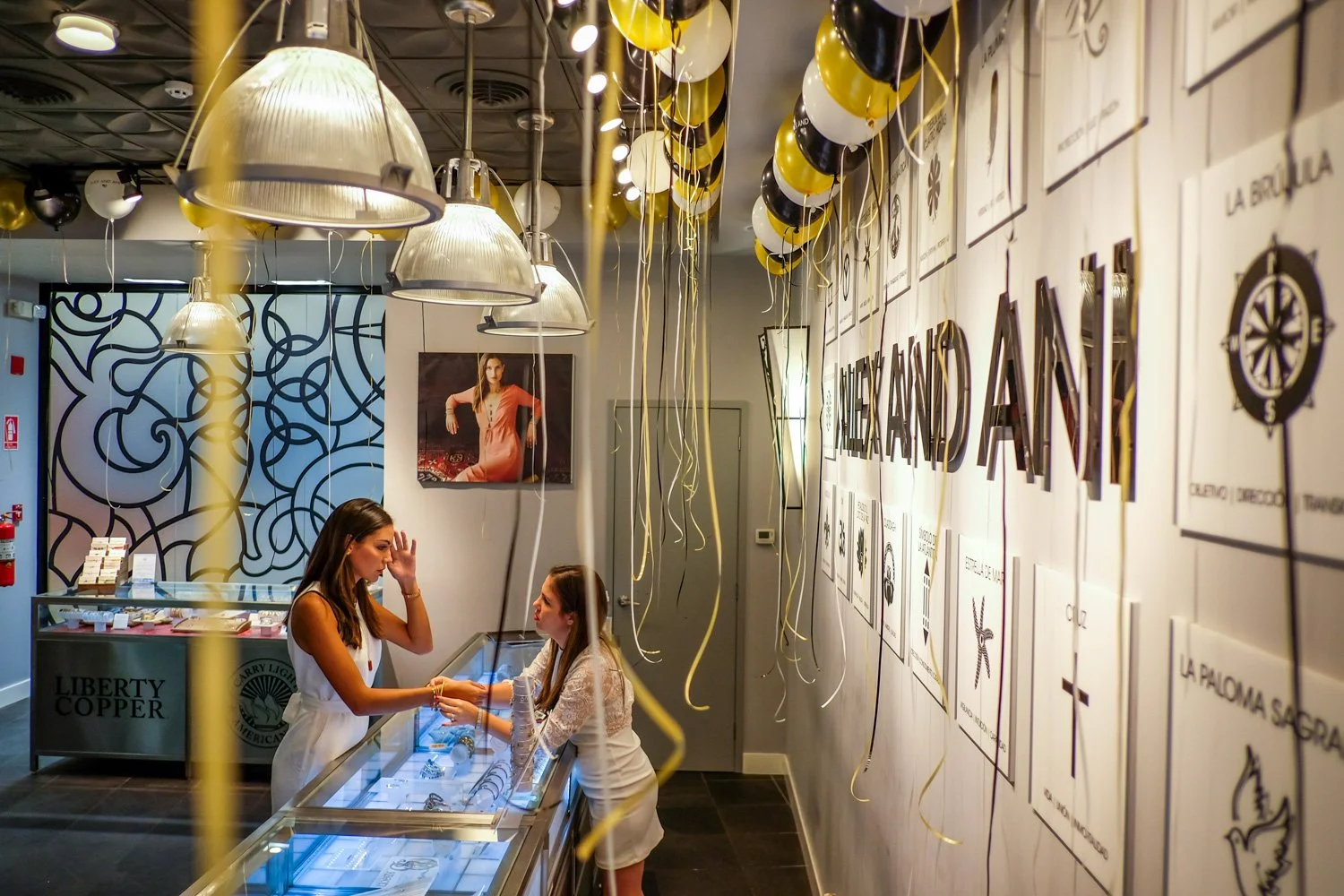 INAUGURACIÓN DE ALEX AND ANI
