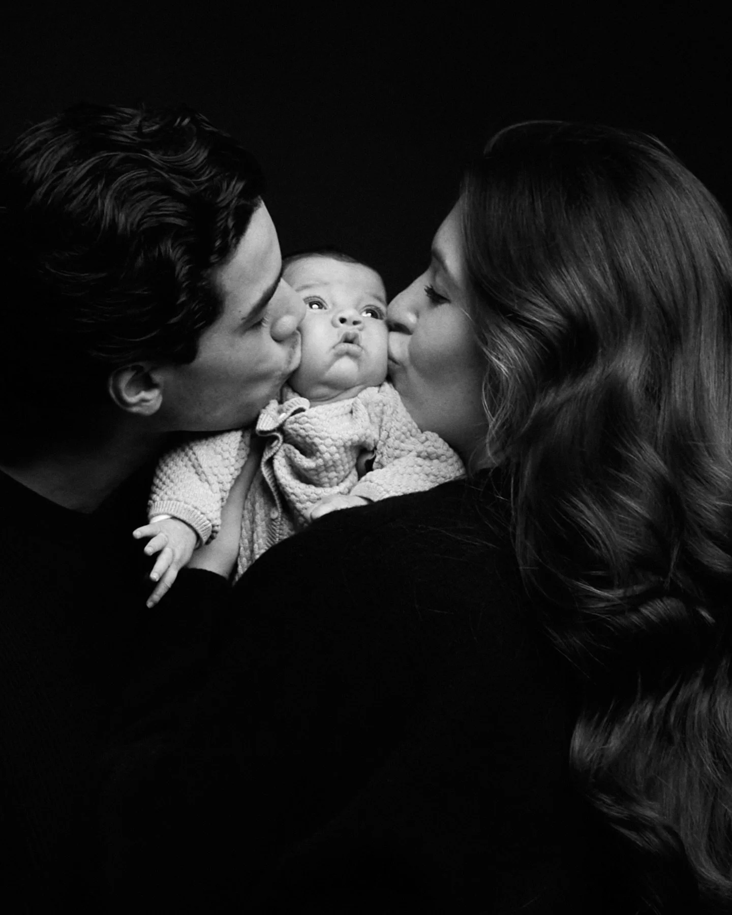 It honestly feels like just a heartbeat ago that Olivia and Mikey were in this very room, glowing with that nervous anticipation of their maternity session.

Having them back today with their baby girl is just incredibly special. There&rsquo;s someth