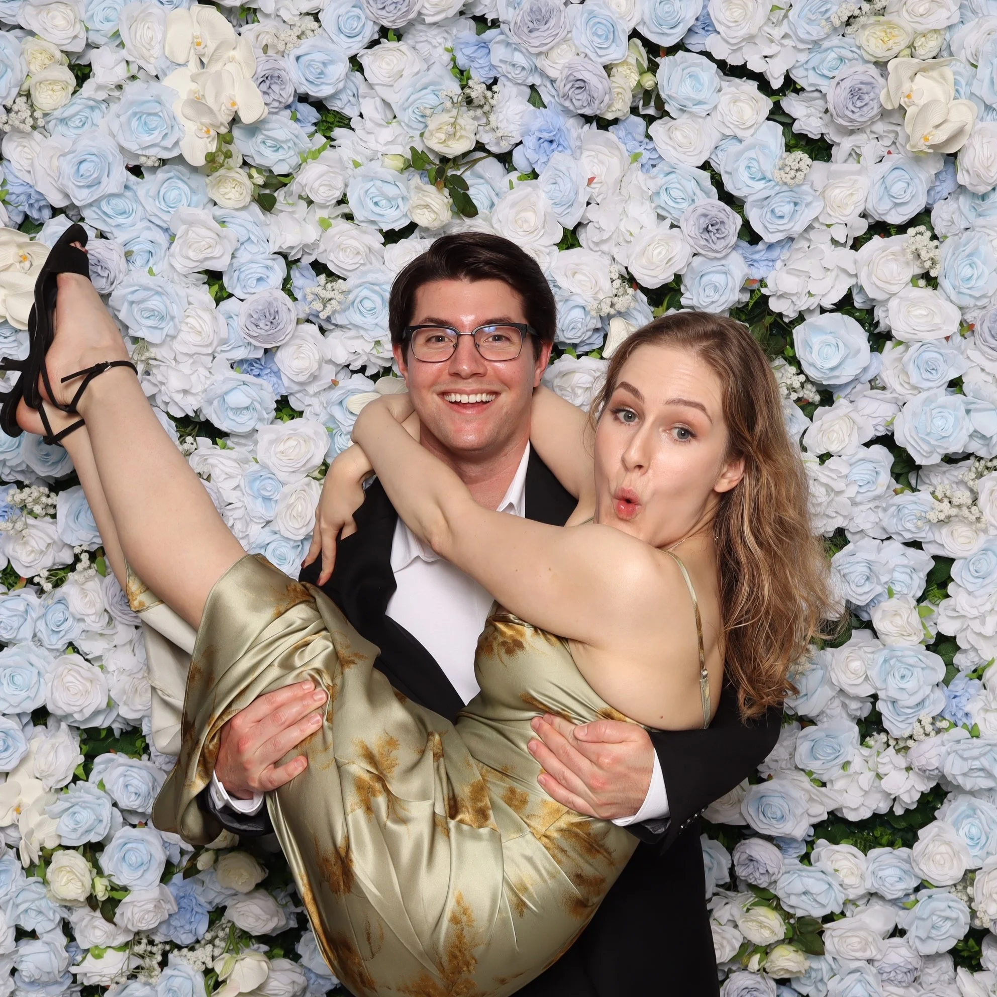 Wedding Photo Booth Candid Poses.jpeg