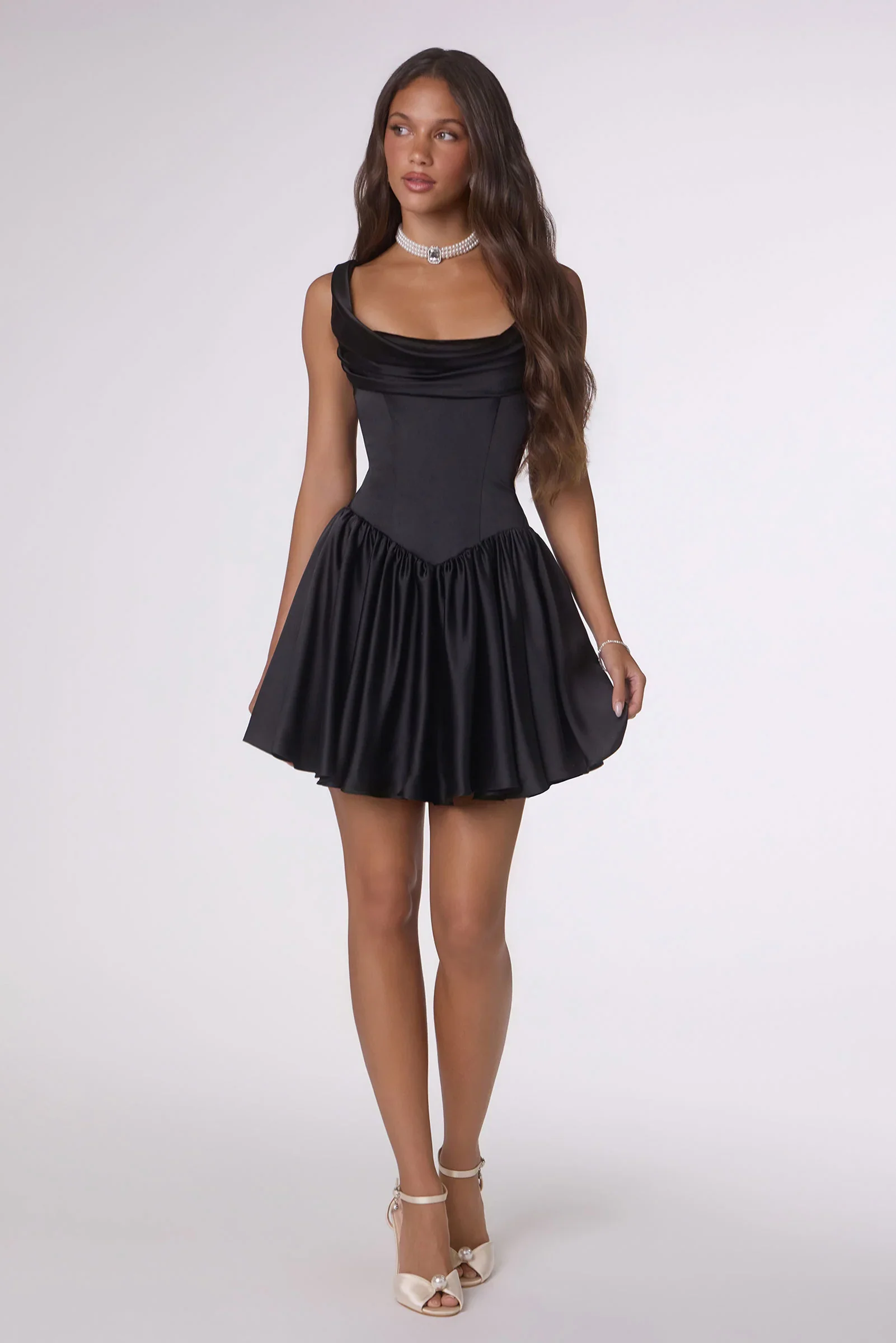T735_BLACK_FRONT.webp
