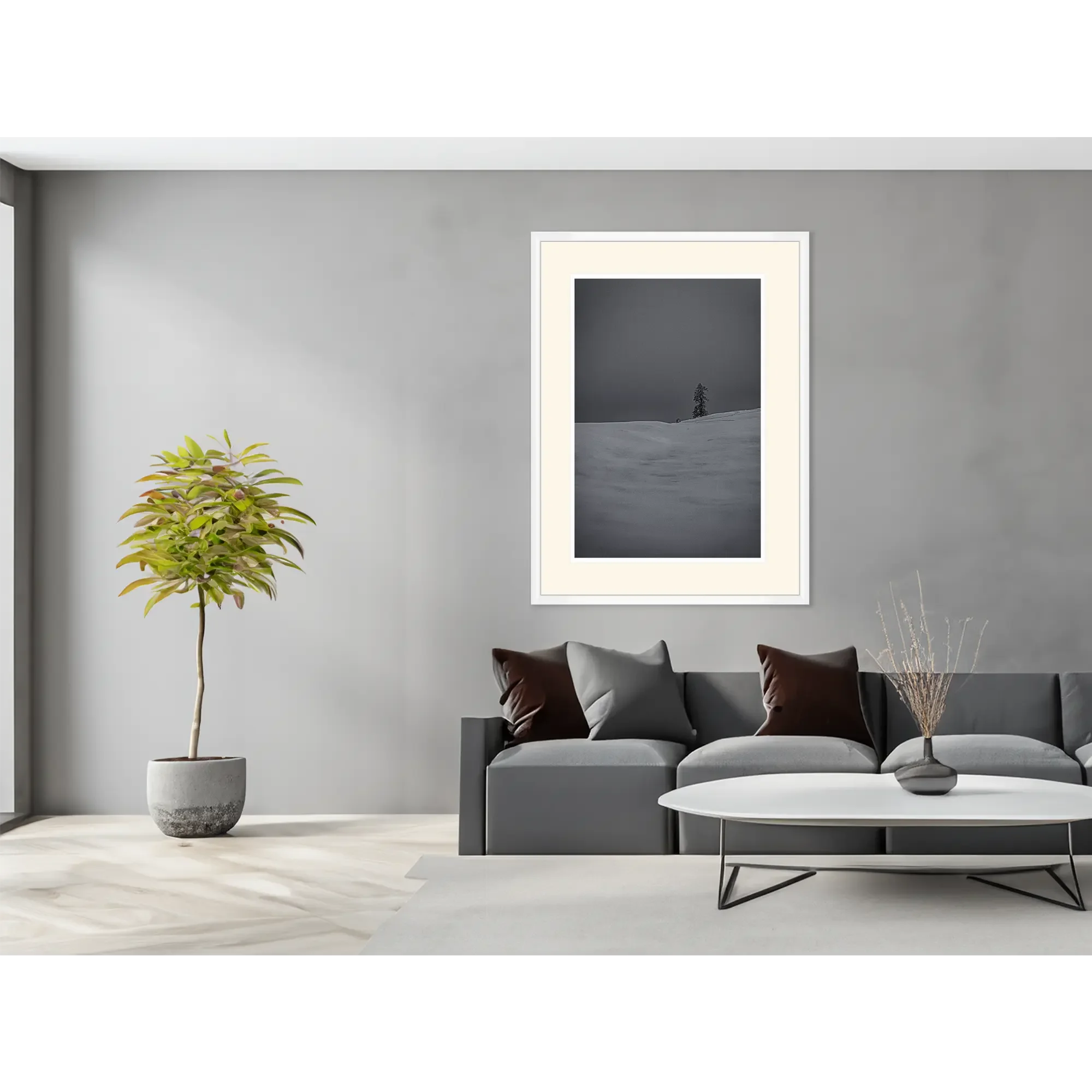 _JUP1472-Tanne im Schnee - weißer Rahmen - im Raum.webp