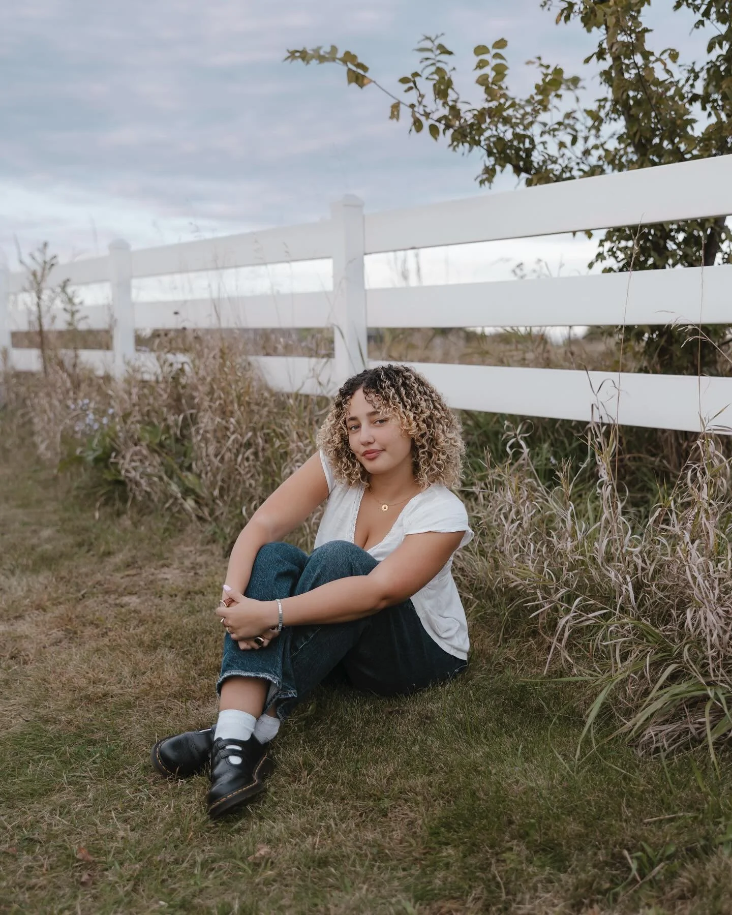 Capturing the beauty of quiet moments and natural light ✨ Loved working with this incredible senior to bring out her effortless style and personality. 

#SeniorPortraits #SeniorPhotography #SeniorPhotographer #SeniorPortraits #SeniorSession #SeniorPi