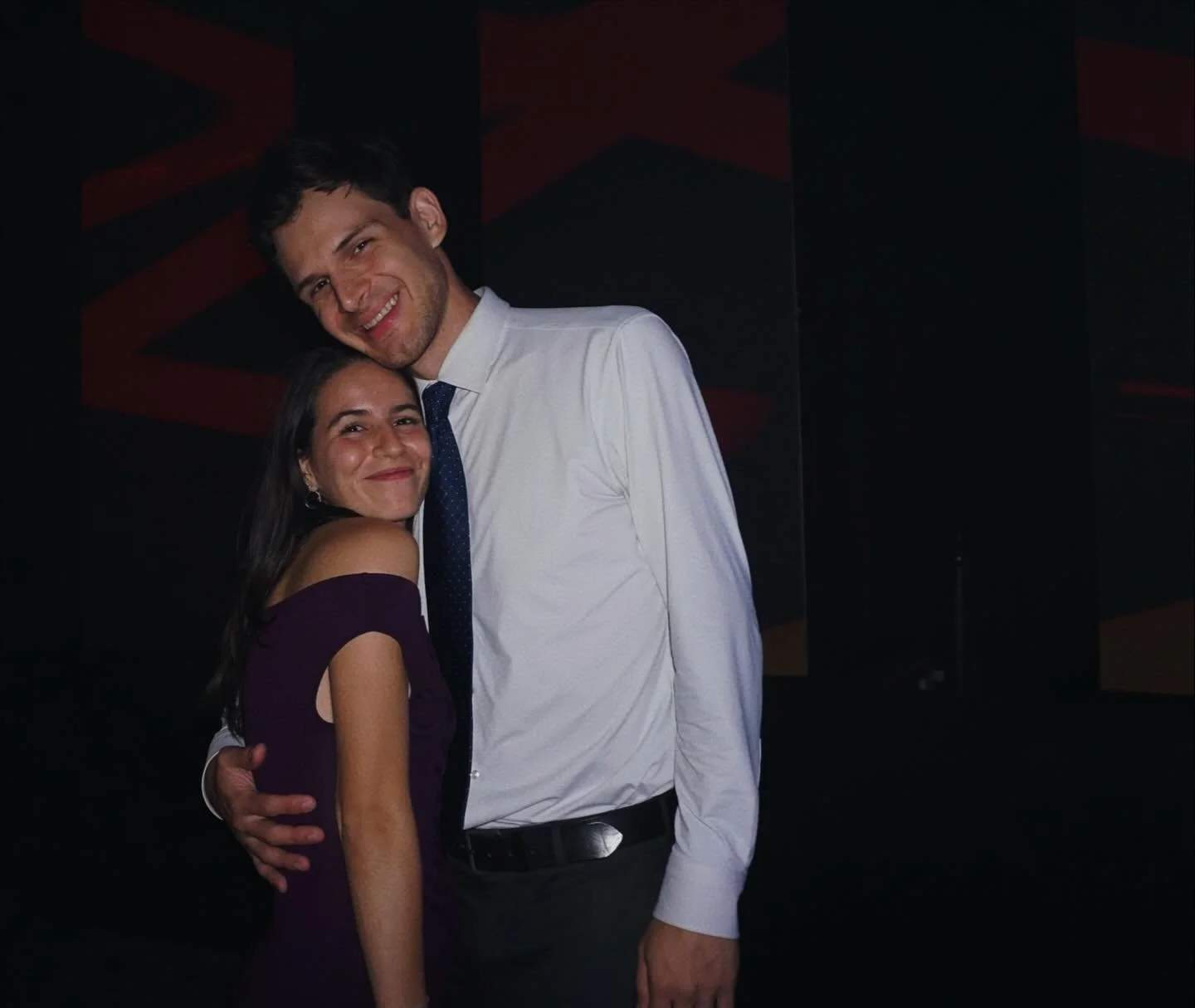 Love with its volume turned all the way up. Uri y Luli, los queremos gigante. Van a ser muy felices🤍🤍