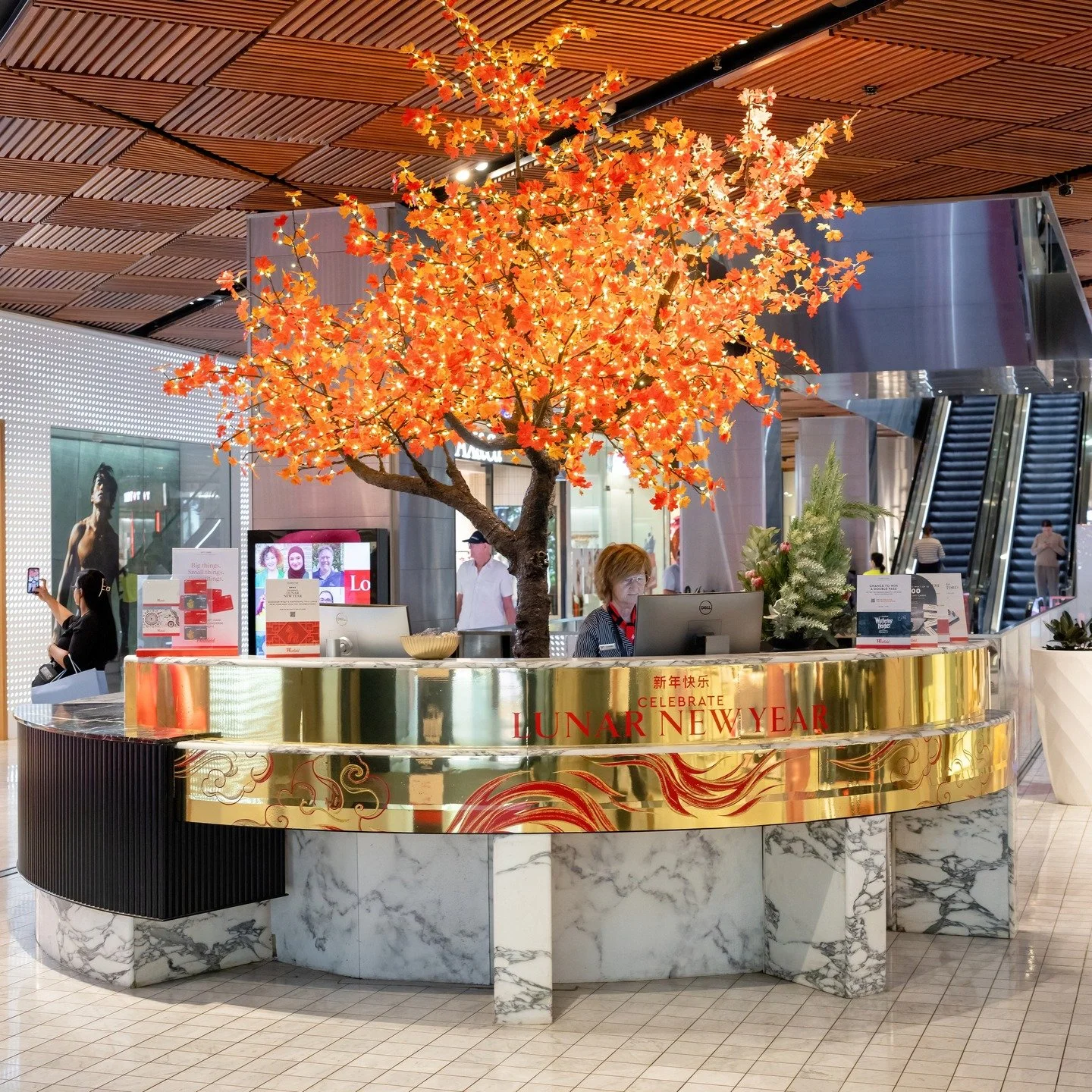 Lunar New Year 2026 🧧✨

We teamed up with @westfieldsyd to roll out a centre-wide print and VM installation for Lunar New Year, celebrating the Year of the Horse across the space.

From large-scale balustrade skins and concierge gold foil decals to 