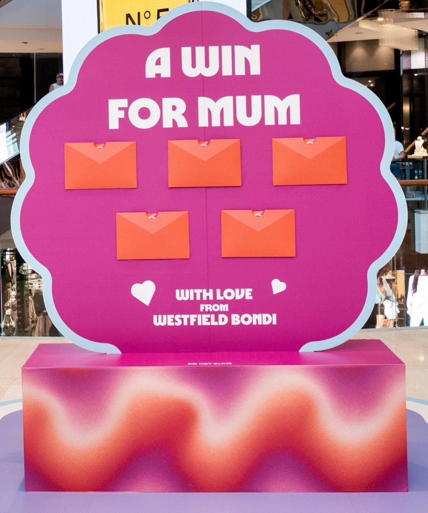 We&rsquo;re still obsessing over this setup at Westfield Bondi Junction for Mother&rsquo;s Day! 

Just look at these colours !!

More photos coming soon&hellip; stay tuned 👀

@westfieldbondijunction 
@meshprint_
