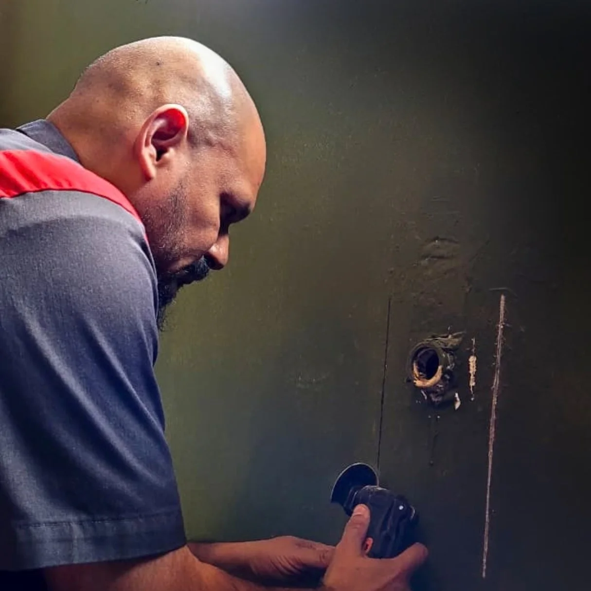 Alex, U.S.-trained plumber and owner of Antigua Plumbing