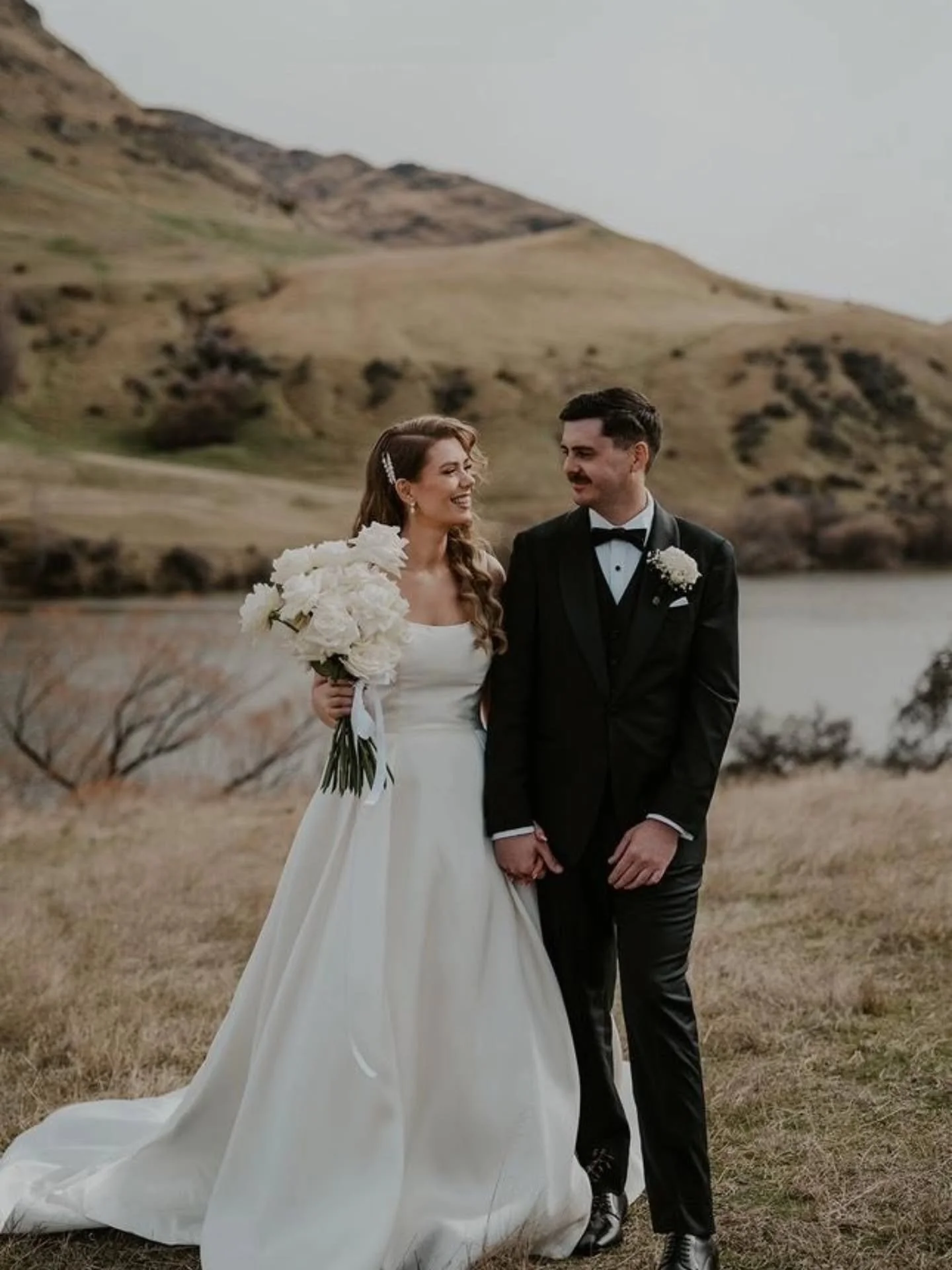 BAYSIDE BRIDAL BRIDE // 
✨️ L A U R E N ✨️
@loz.kerr96
@laurenkbeauty

Our breathtaking bride Lauren eloped with her love amongst the dramatic and stunning landscapes of New Zealand, wearing the elegant Selena gown by Maggie Sottero 🤍

From helicopt