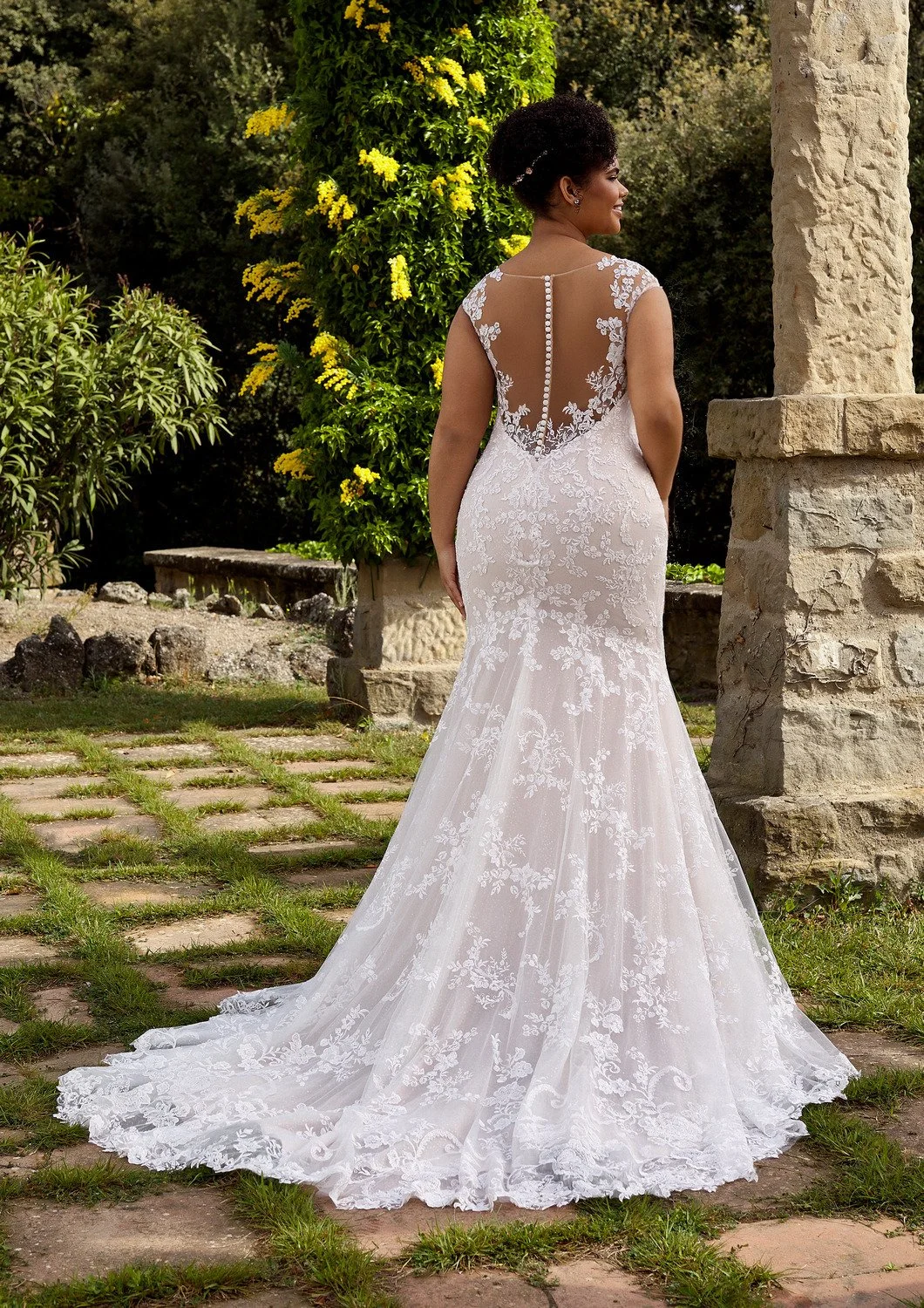 91ae1672-e96a-4074-89ce-c52c5b694b24-GUGMA plus size2-2022.jpg