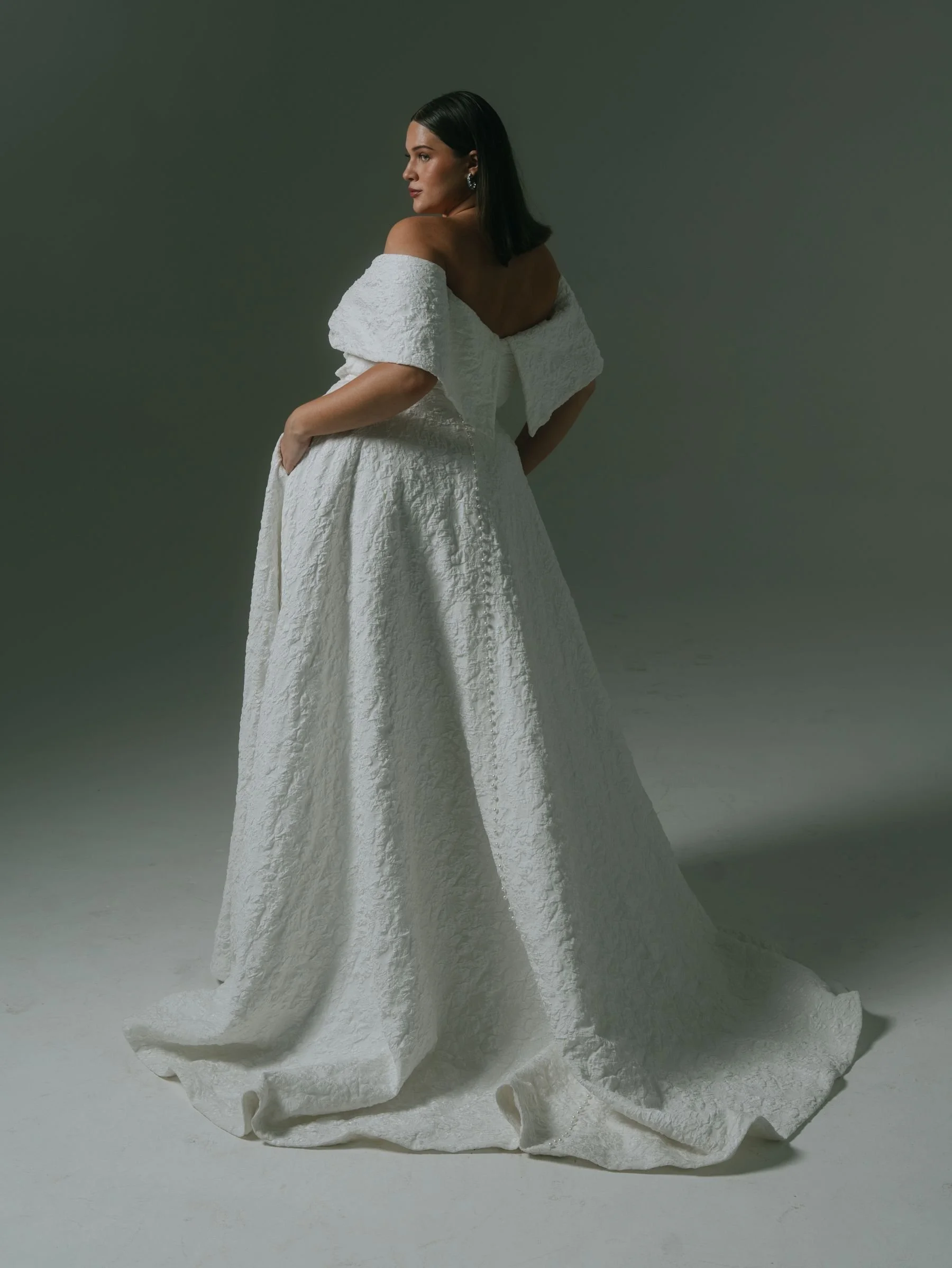 Hera-Couture-Cassi-V2-Curve-724.jpg