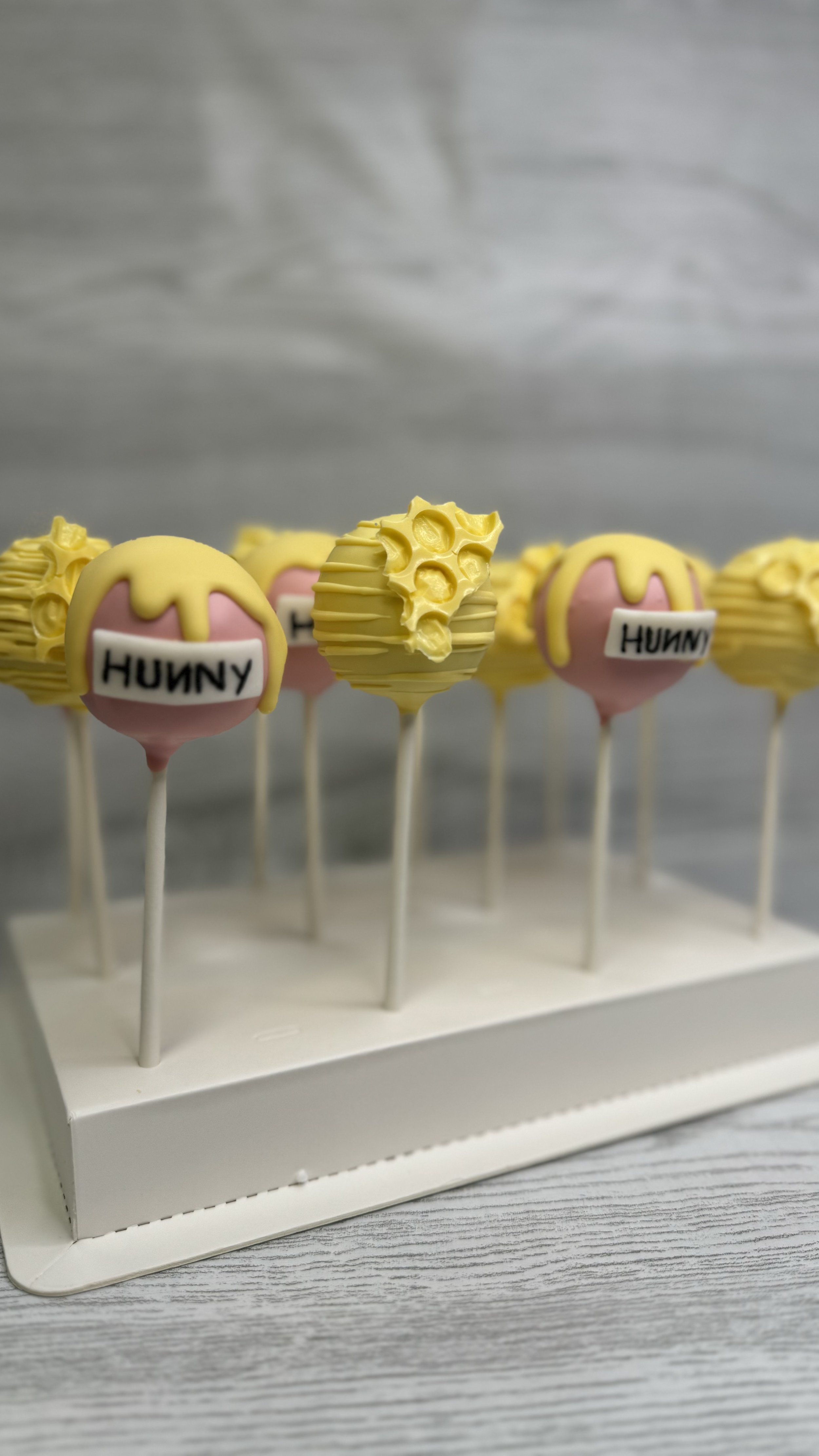 Winnie The Pooh Cake Pops