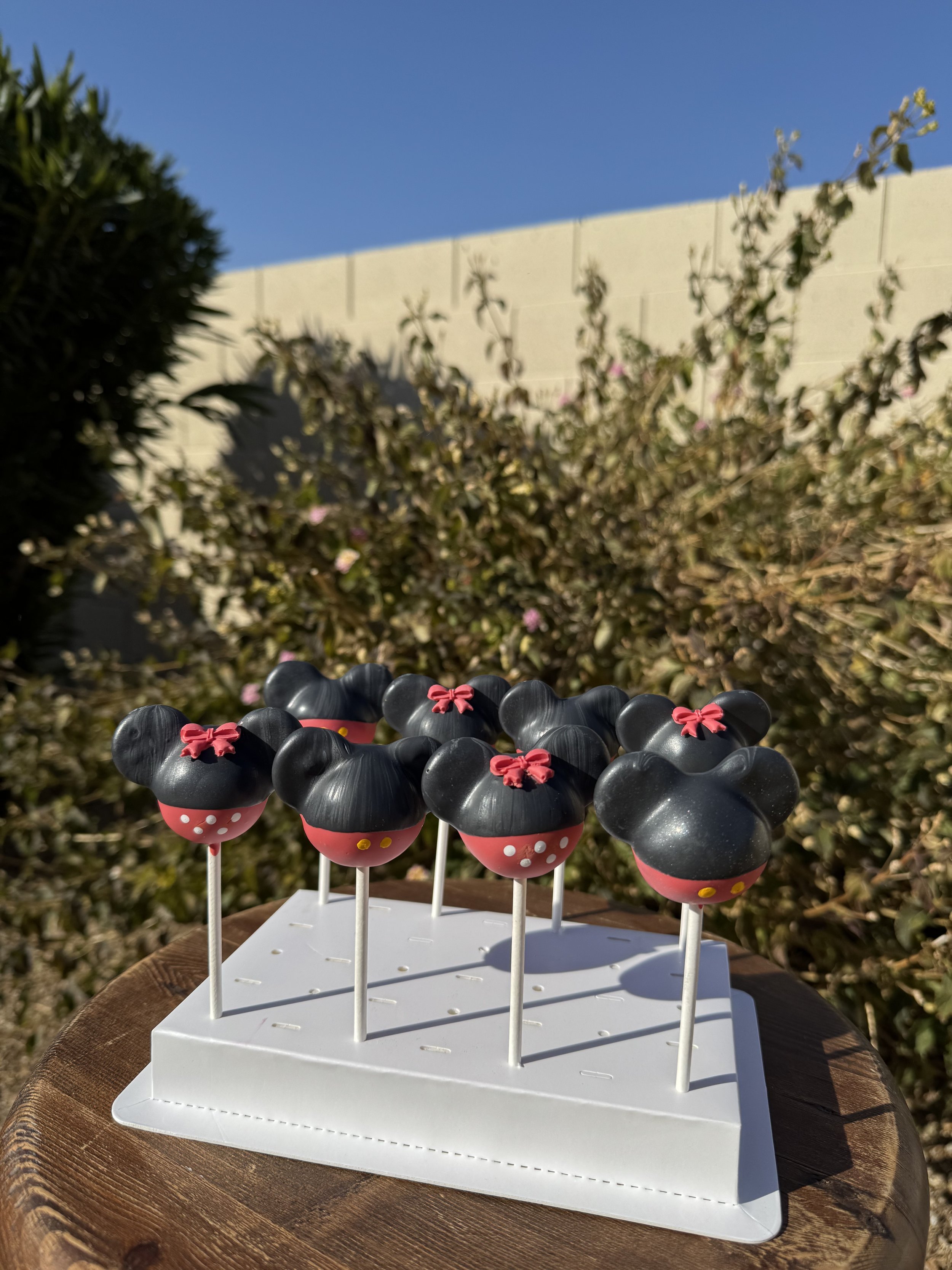 Disney Mouse Cake Pops