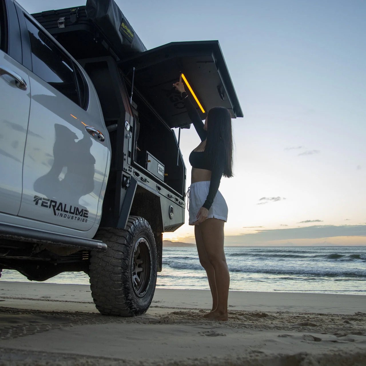teralume-industries-79-beach-xstrip-m_769d478b-f7d0-40d1-9c10-9f2abf70d47f_1800x1800.jpeg