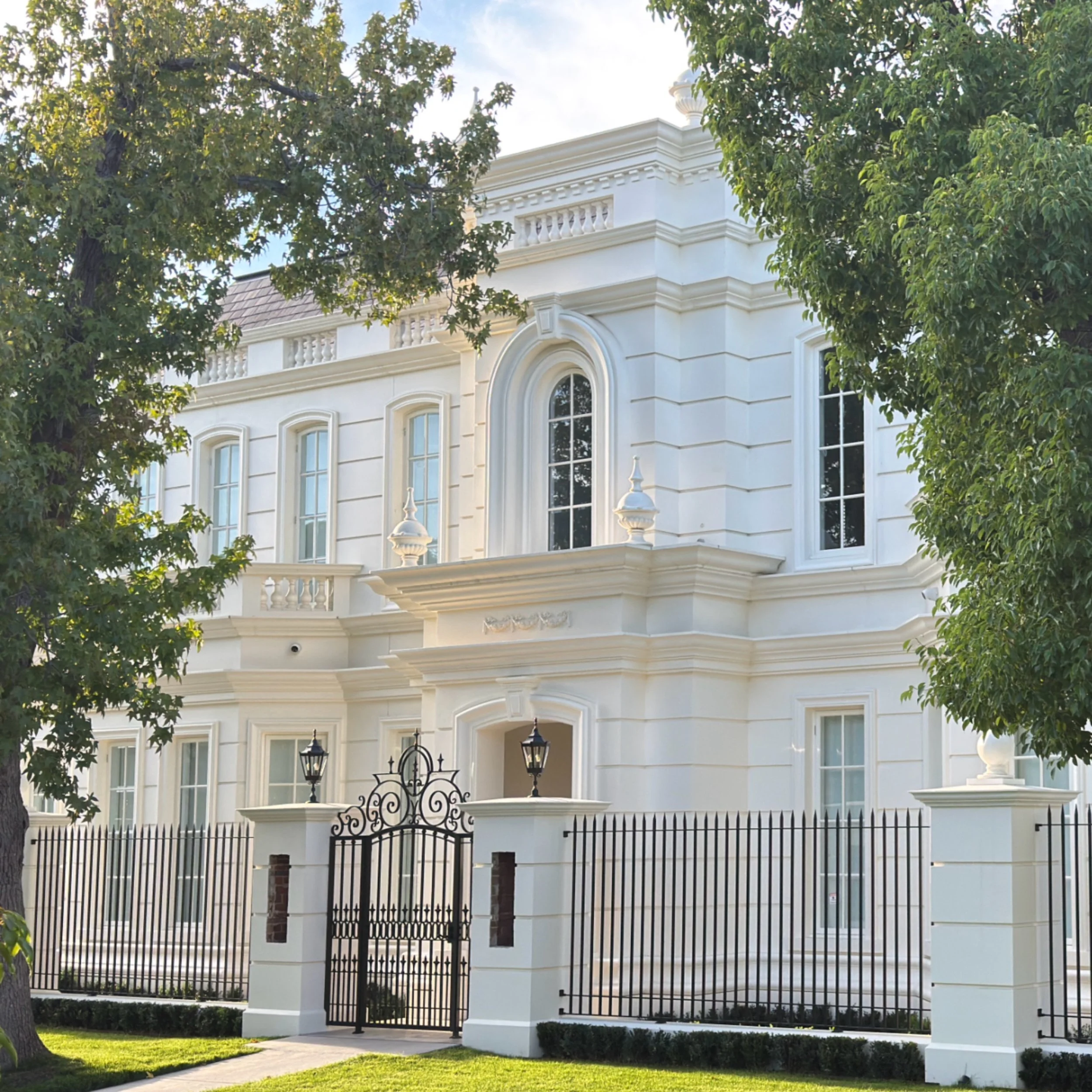 TIRO RESIDENCE