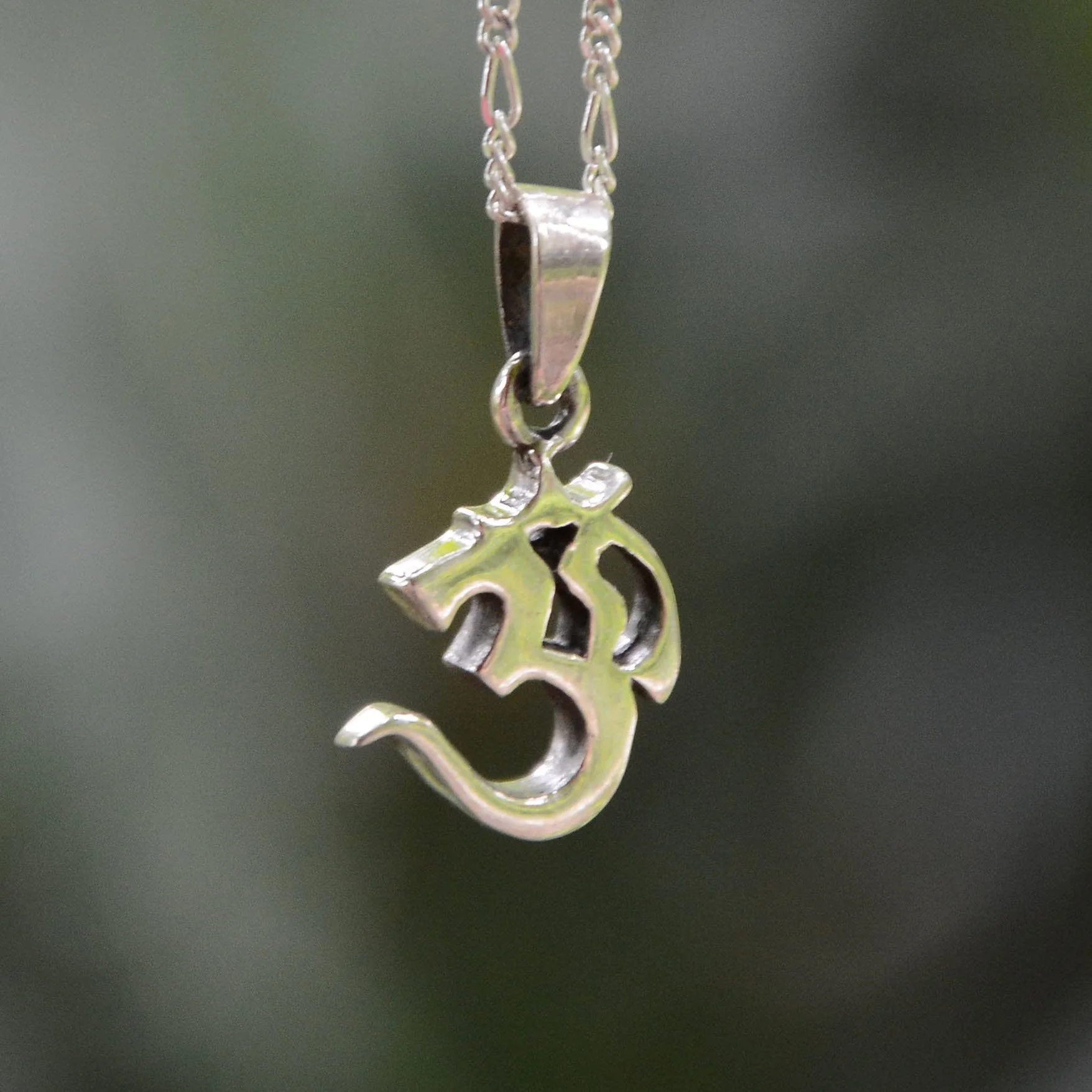 Om Charm