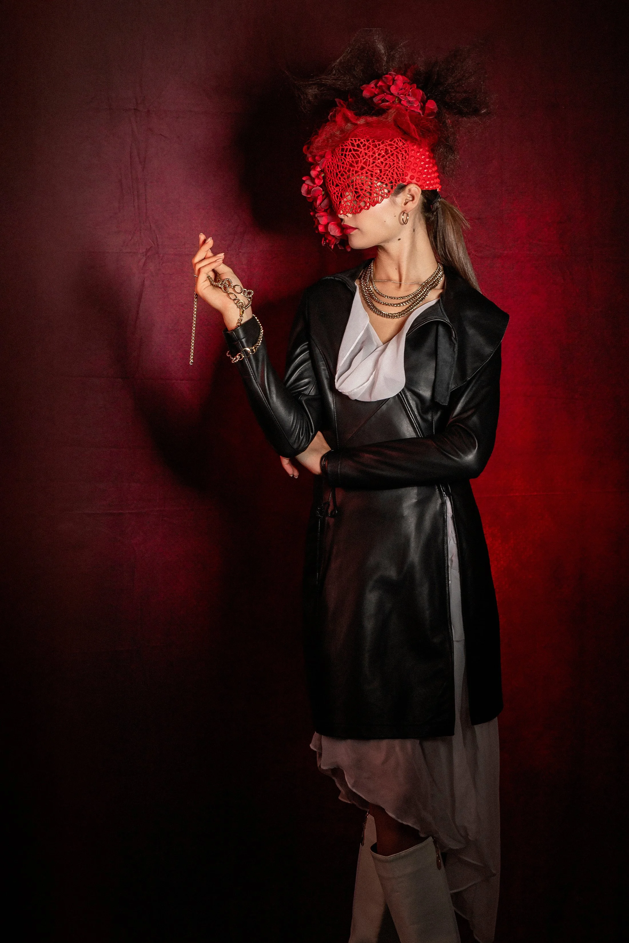 Model : Tekla Peterffy | Photographer: Zoe Varol | HM & Hairpiece: Lori S Makeup & FX | Designers : Letheronme & Annaliseemmi