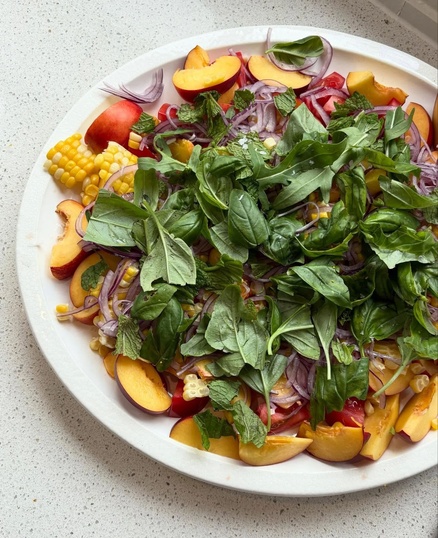 Merry Christmas from Two Raw Sisters 🫶🏽
We hope most of you filled your tables with at least one of our recipes ❤️

We sung Christmas carols (very out of tune), went on a family walk, drunk wine and of course ate to make salad, turkey and dessert.
