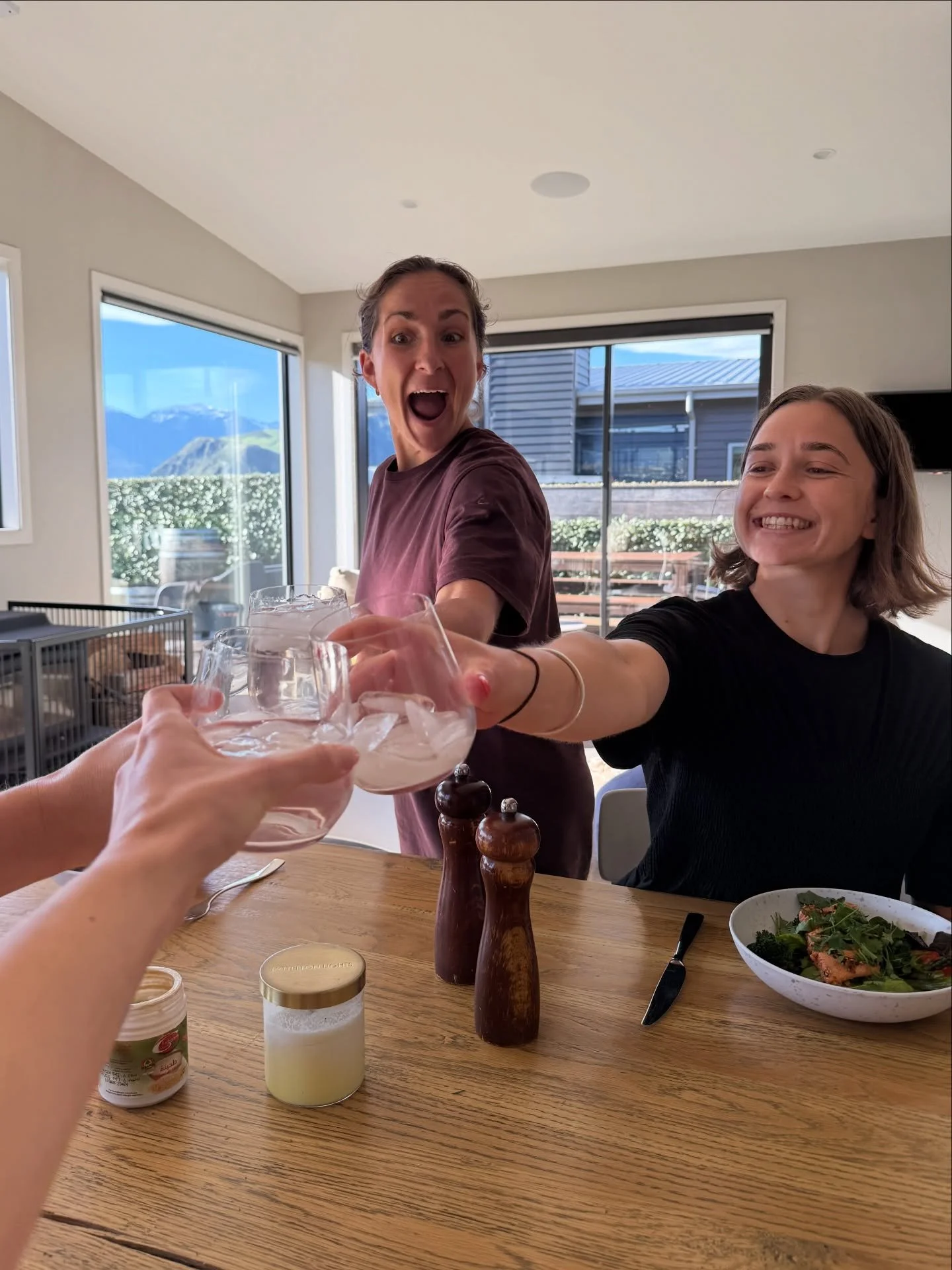 Signing off 2025 with some highlights from TRS HQ this year 🫶🏻

🩷 Creating soooo many delicious app recipes (and eating them all)
❤️ Getting to meet our Aus community in person with workshops and community events across the ditch!
🧡 Having Hetti 