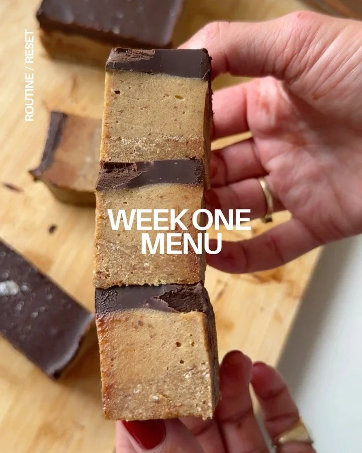 Does your routine need a reset? Then you&rsquo;re in the right place 🩵 

On the menu this week: 

- Blueberries + Cream Chia Oats
- Seedy Vege Muffins
- Cacao Zucchini Baked Oats
- Pumpkin, Halloumi + Pesto Orzo
- Work Lunch Noodle Bowl
- Moroccan S