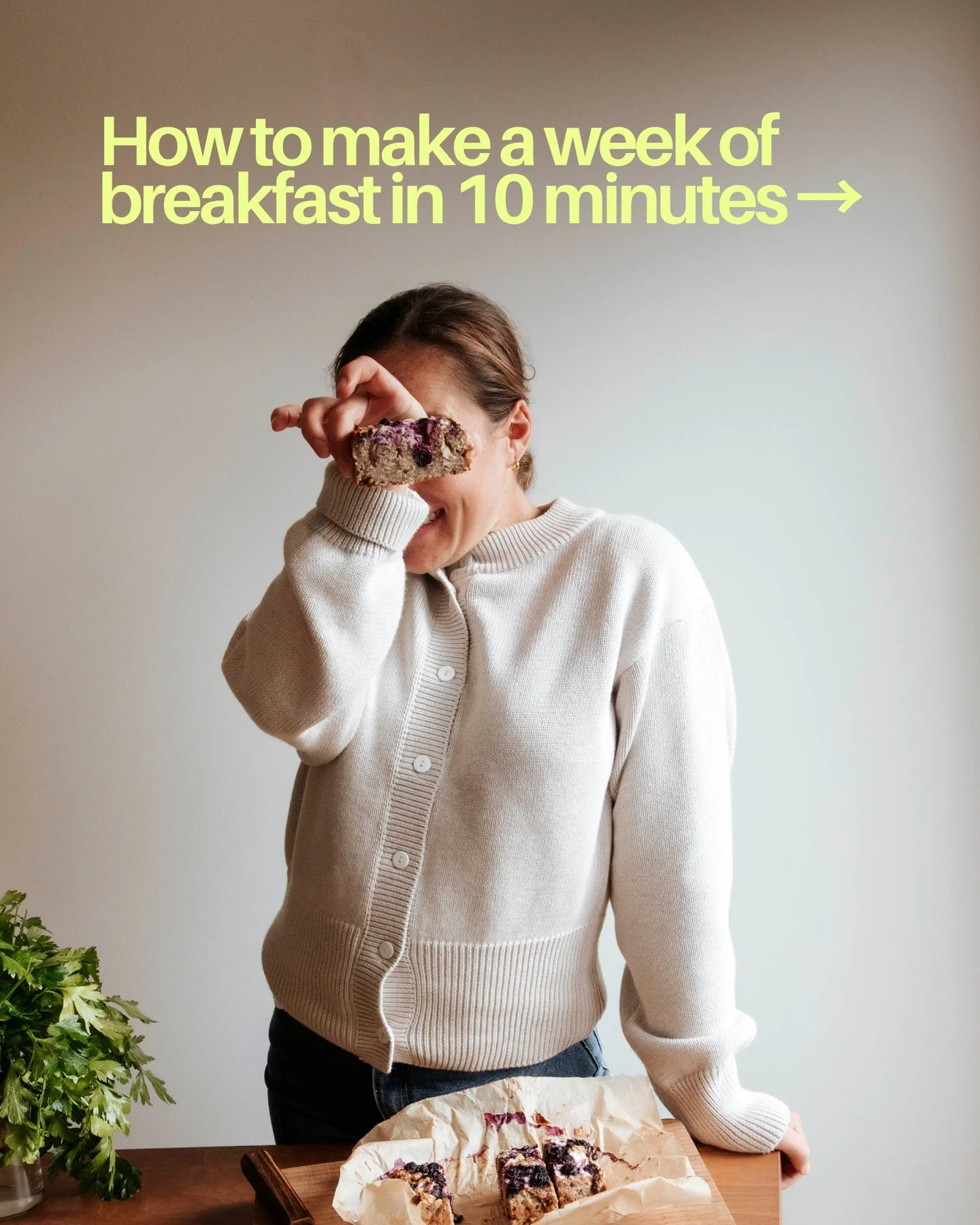 Prepping breakfast for the week is our non-negotiable ⭐️

10 minutes of mixing things together, into the oven or fridge, and that&rsquo;s it. Five mornings where breakfast is already waiting for us (and boy does it make a difference to our days). 

O