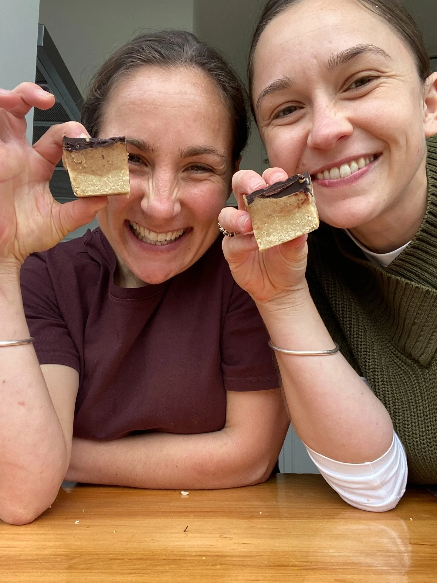 August is shaping up to be pretttttty bloody tasty on the Two Raw Sisters app 🫶🏼

The Chicken Congee + Millionaires Shortbread were the team favourites from recipe testing. What are you most excited for?!

Chicken Congee

Millionaires Shortbread

C