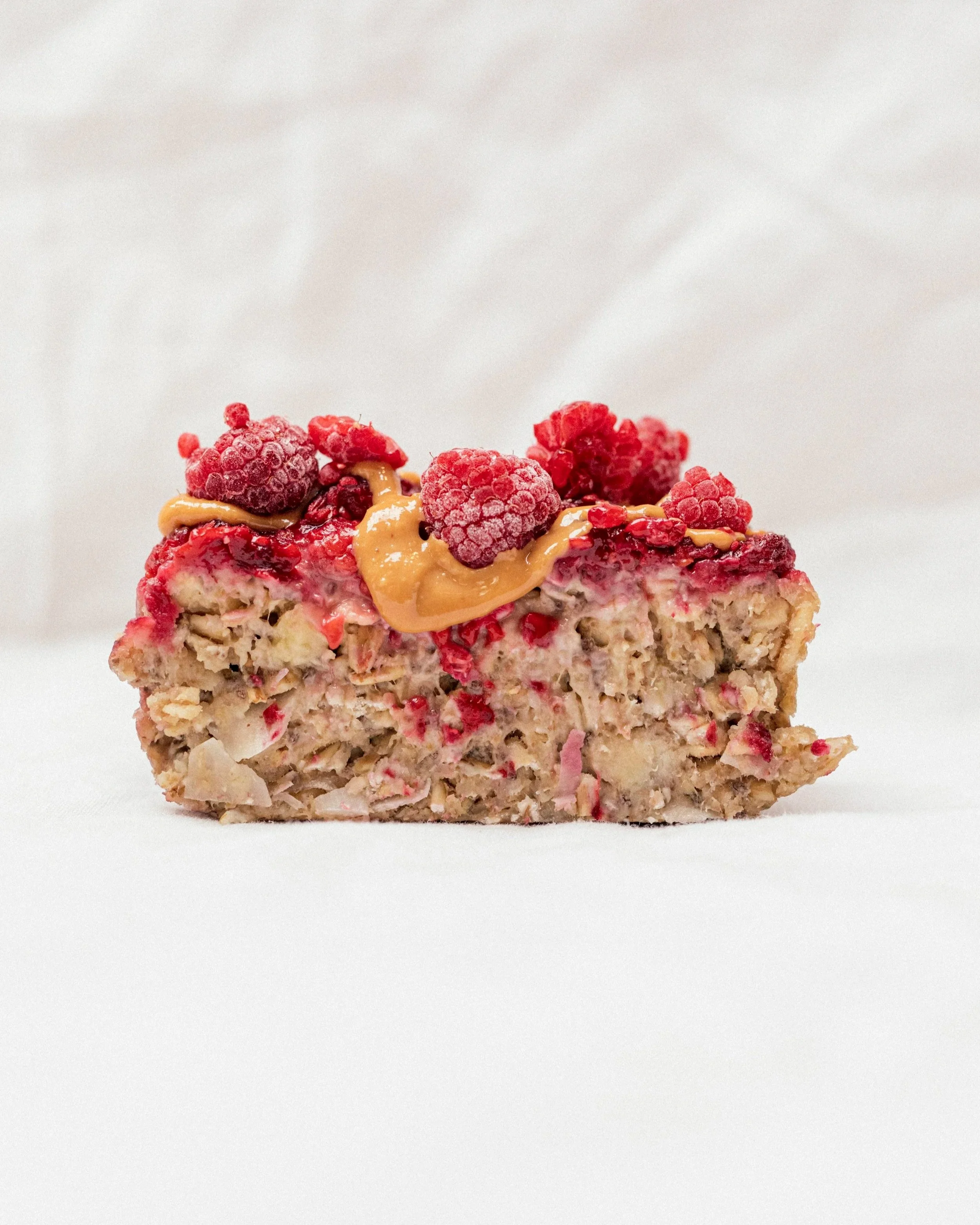 Healthy PB+J Baked Oats Recipe – Two Raw Sisters App