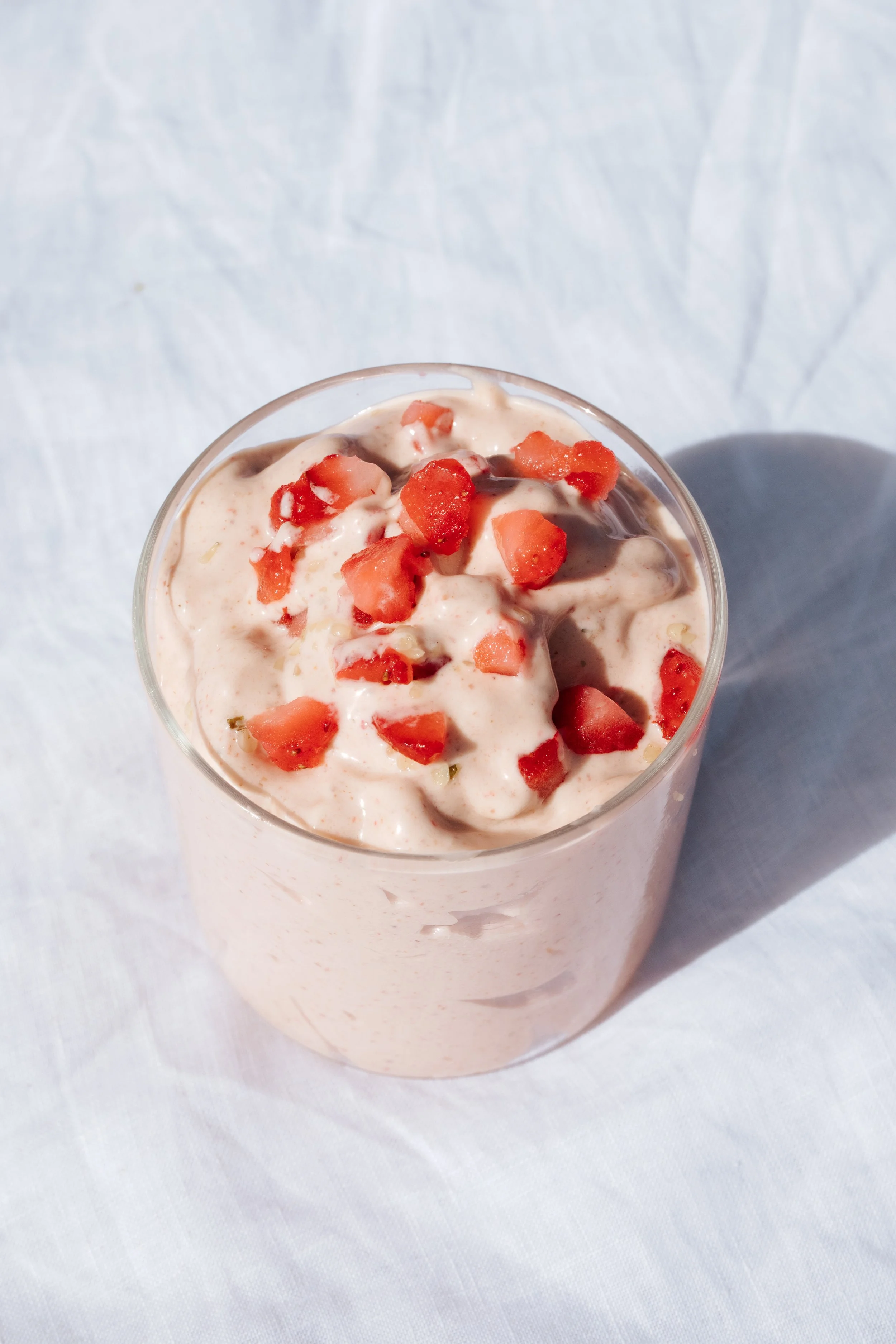 Strawberry Almond Butter Thickshake3.jpg