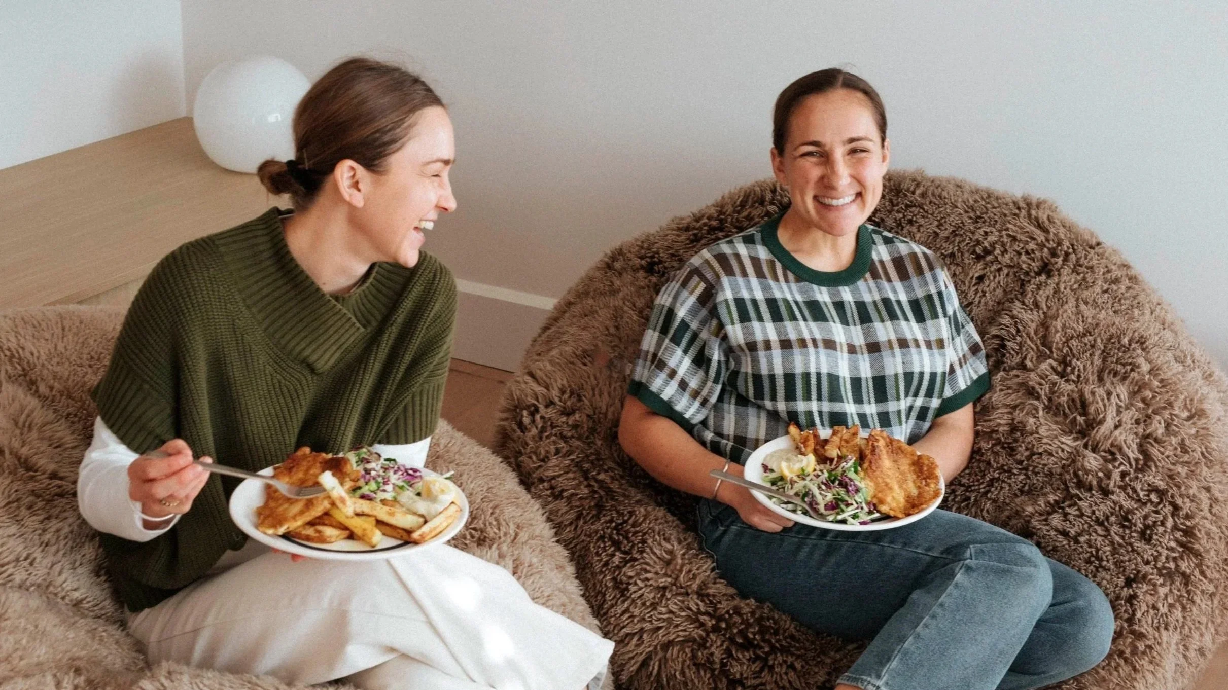 Margo and Rosa - Two Raw Sisters App