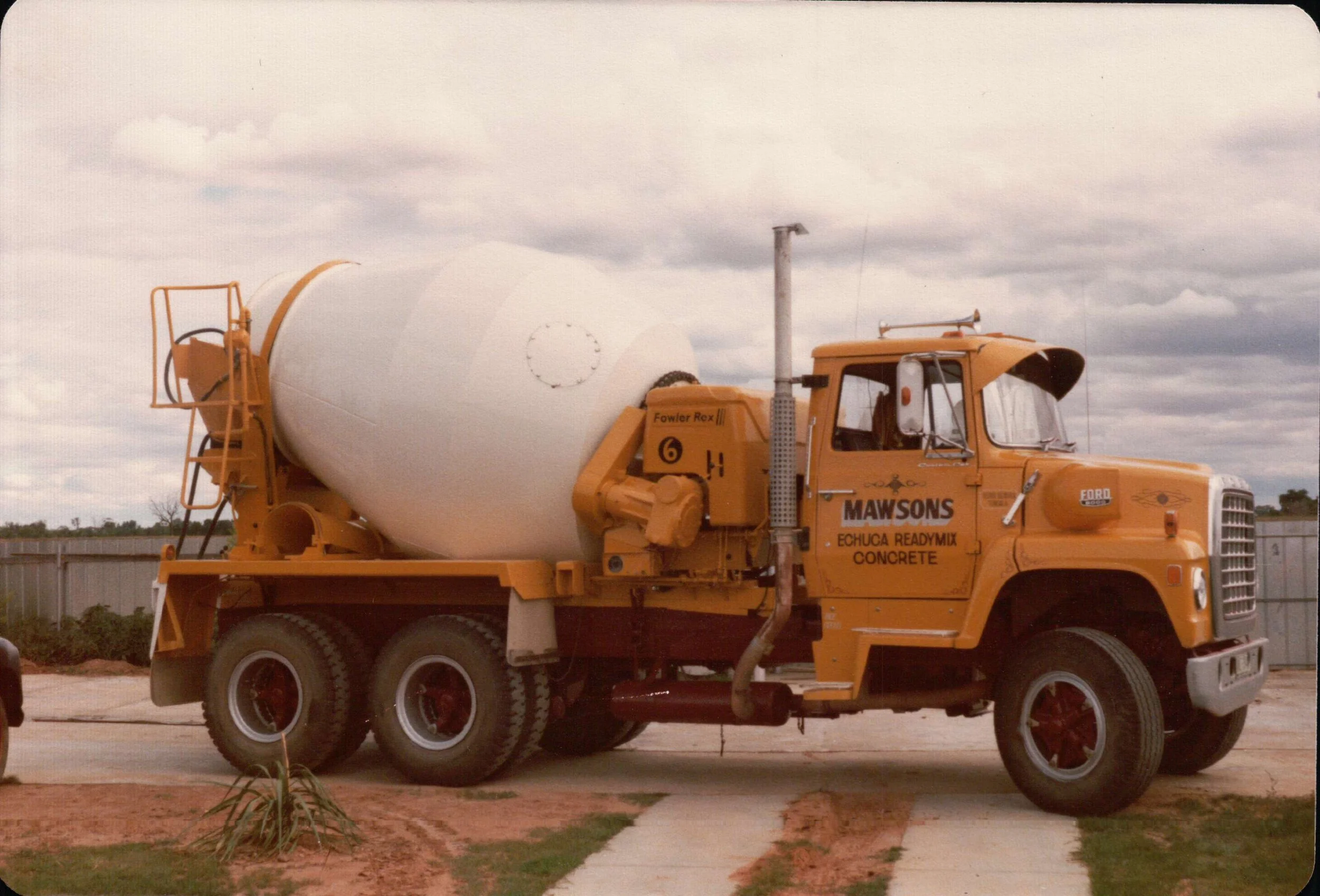 Mawsons 1986-1989-min.JPG