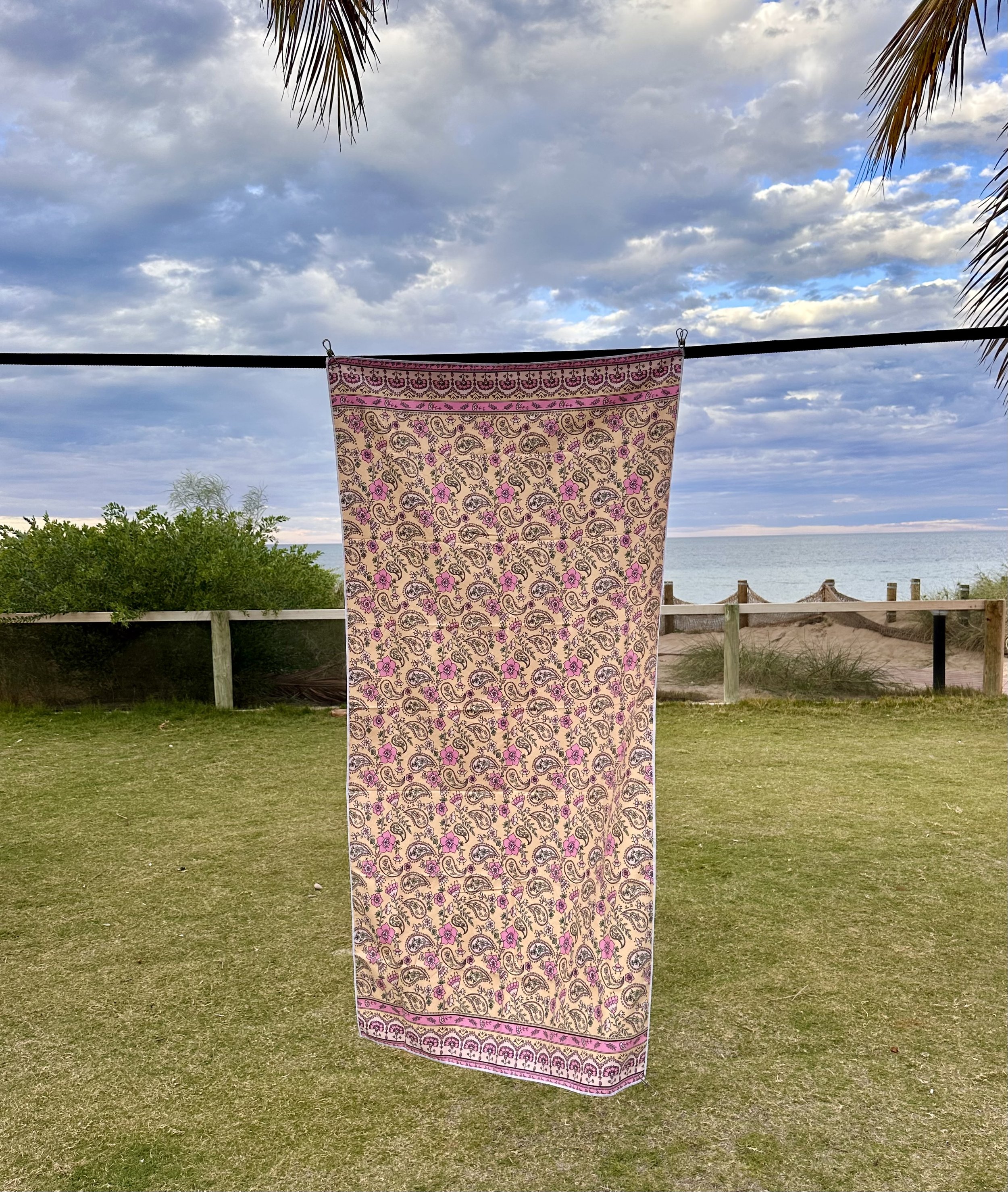 Oasis Clo Colab - Peach Paisley