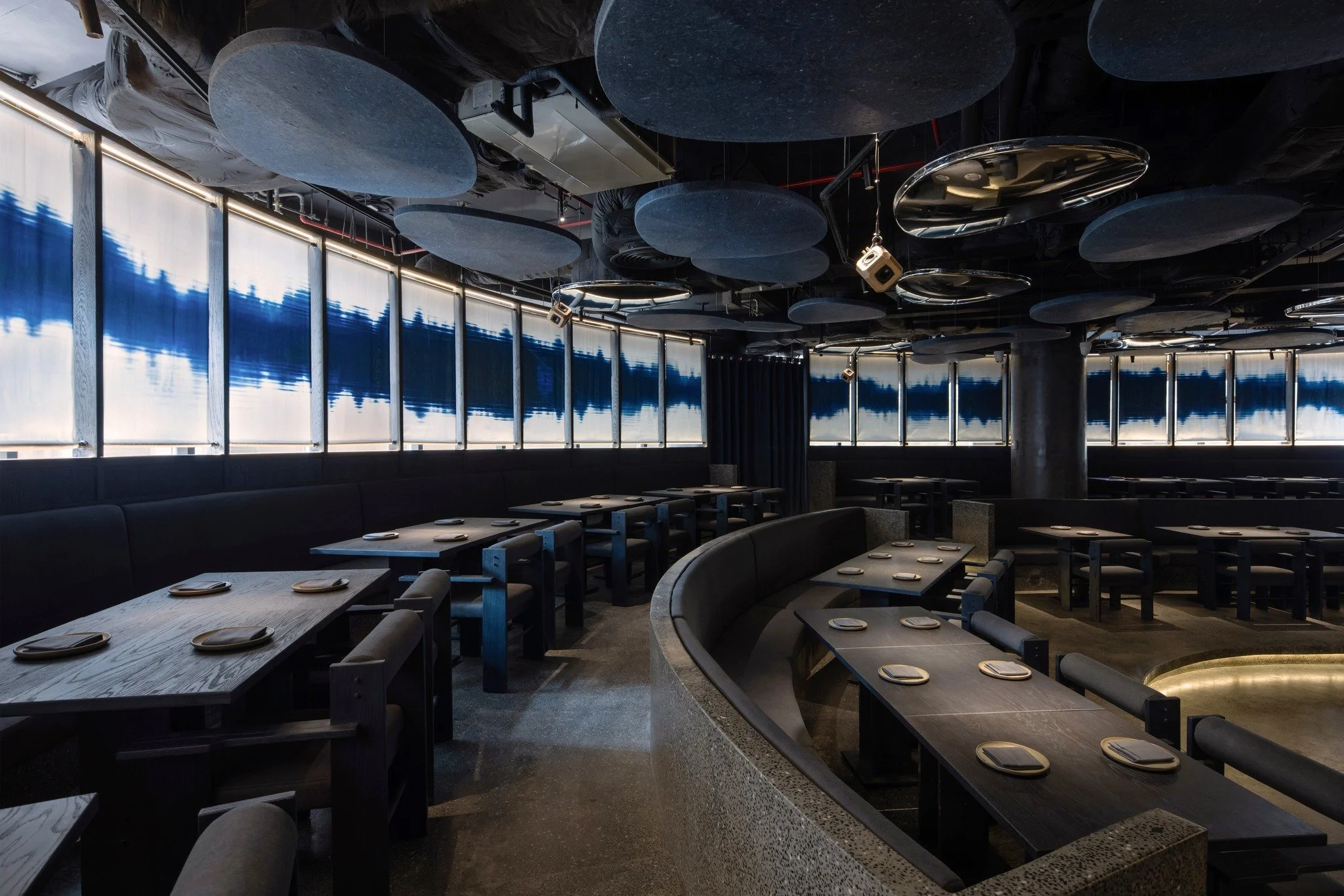 Another wonderful collaboration on the 4Ps Hanoi project, working with the ever-creative team at @bhgstudio.id, we developed a 27-piece 'sonic wave' artwork to wrap around the 'concert theatre' concept of the room. We used a series of photographs of 