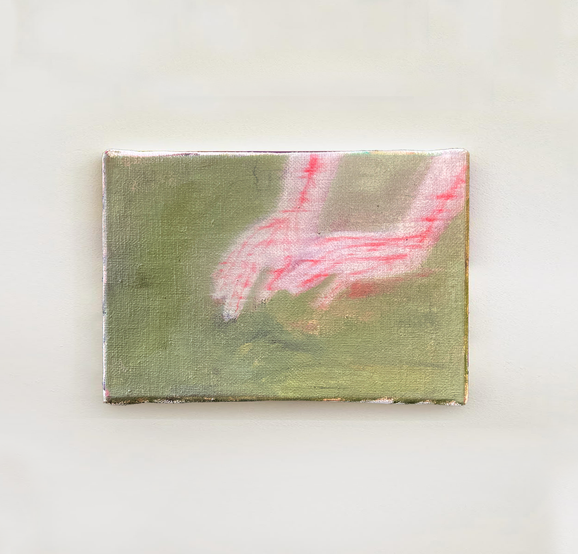 Touching grass
Oil on linen.
18cm x 12cm