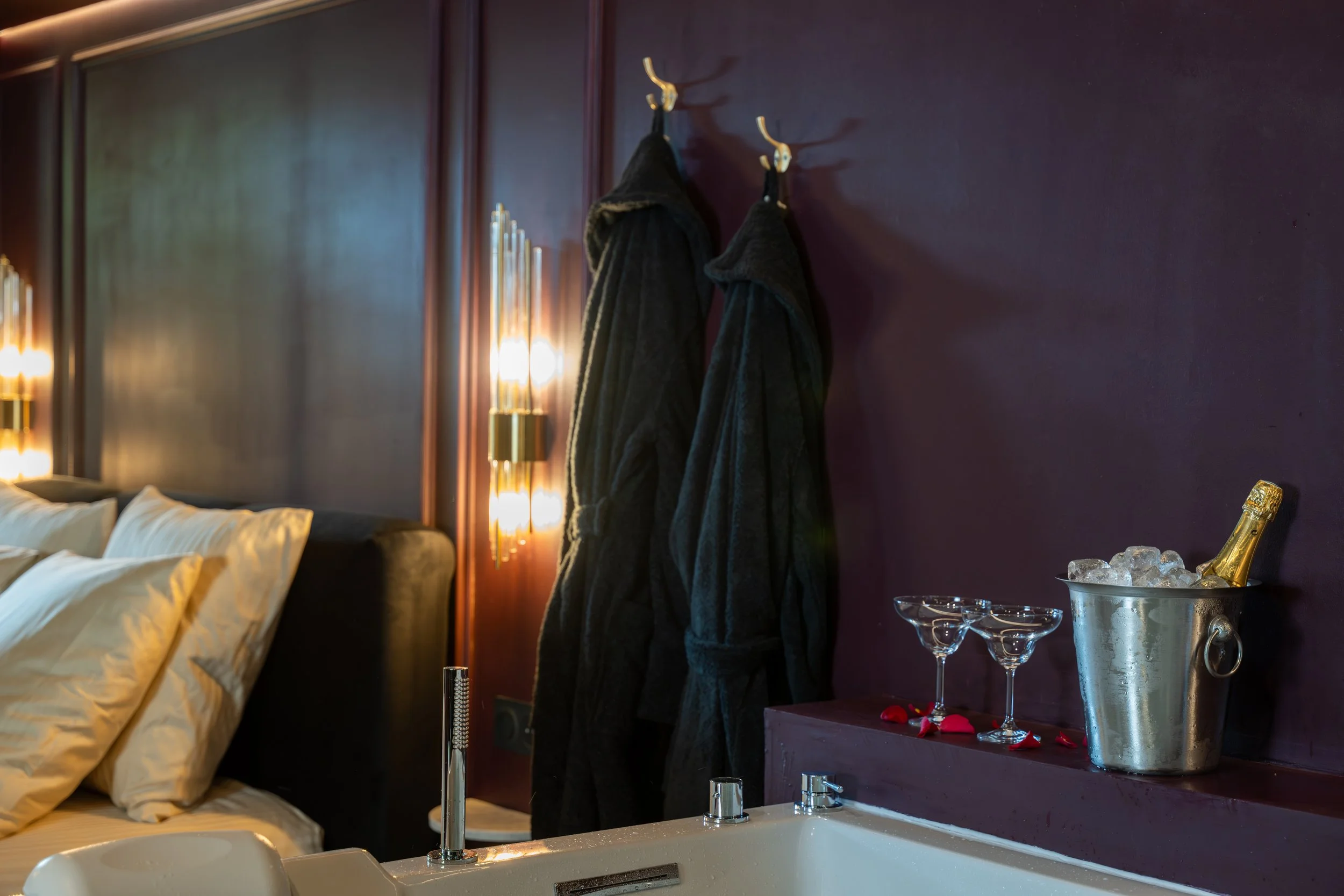 LOVE ROOM-17.jpg