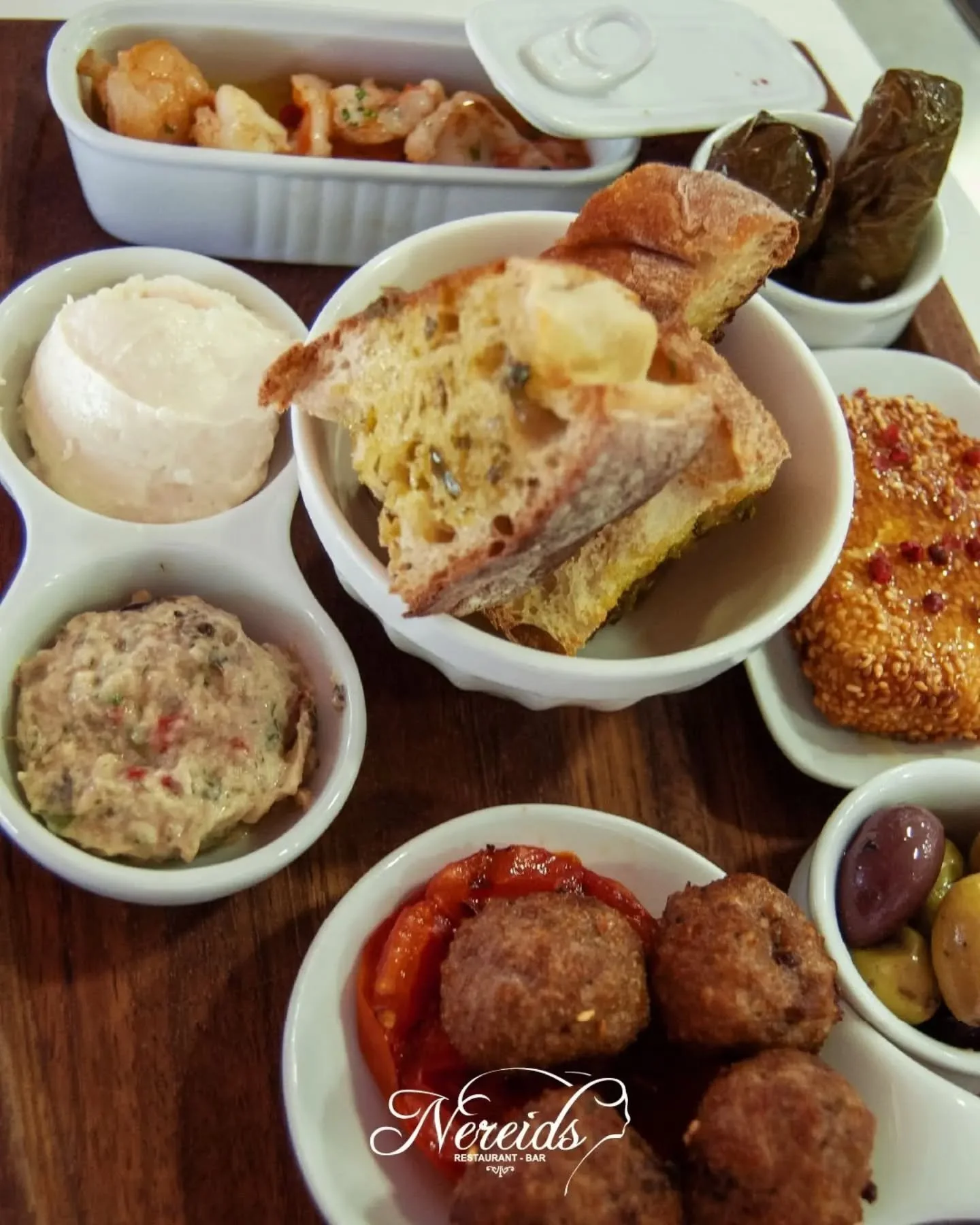 Have you tried our meze selection?
Meatballs, feta sesame, dolmades, marinated prawns, tarama and aubergine salad with toasted garlic ciabatta!❤️

📍Paleokastritsa, Corfu
Reservations⤵️ https://nereids.restaurant/reservations

#nereidsrestaurantandba