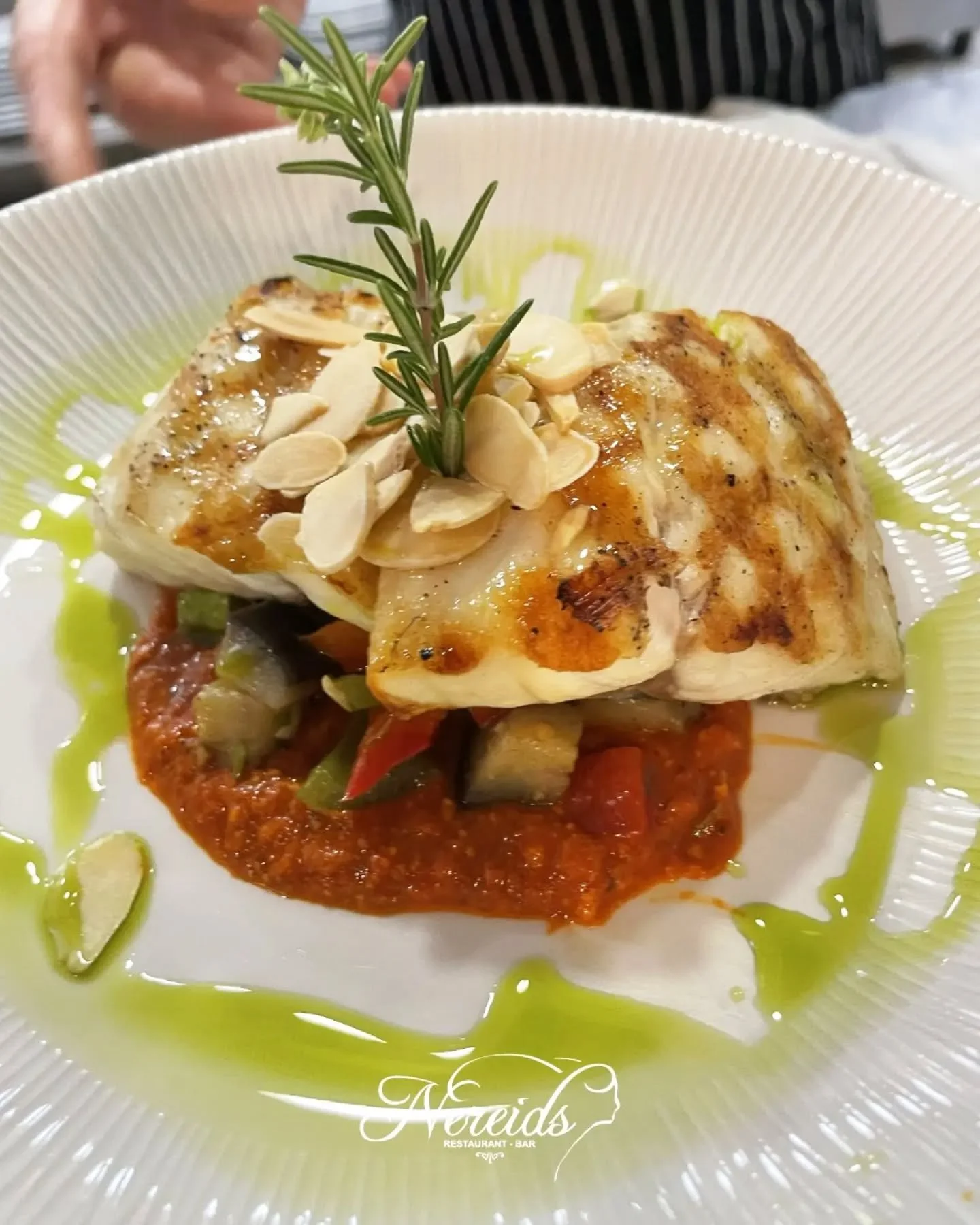 Ready to be served! 🐟
Our fresh sea bass, prepared with love, ready to make its way from our kitchen to your table.

📍Paleokastritsa, Corfu
Reservations⤵️ https://nereids.restaurant/reservations

#nereidsrestaurantandbar #nereidscorfu #freshfish #m