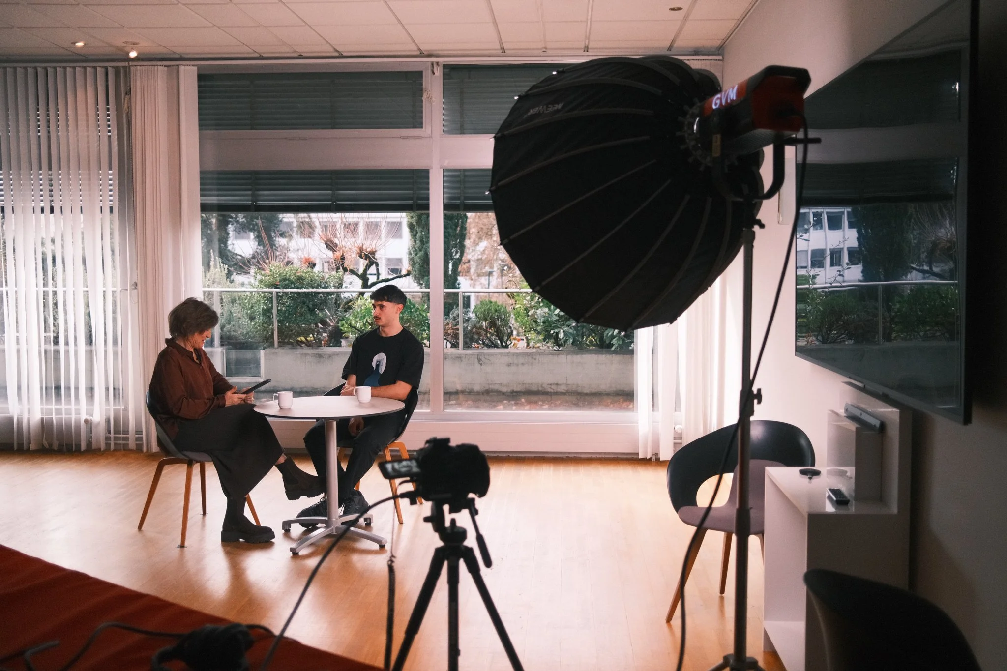 Healthtech Video Tutorials for Healthcare Professionals: What Works and What Does Not