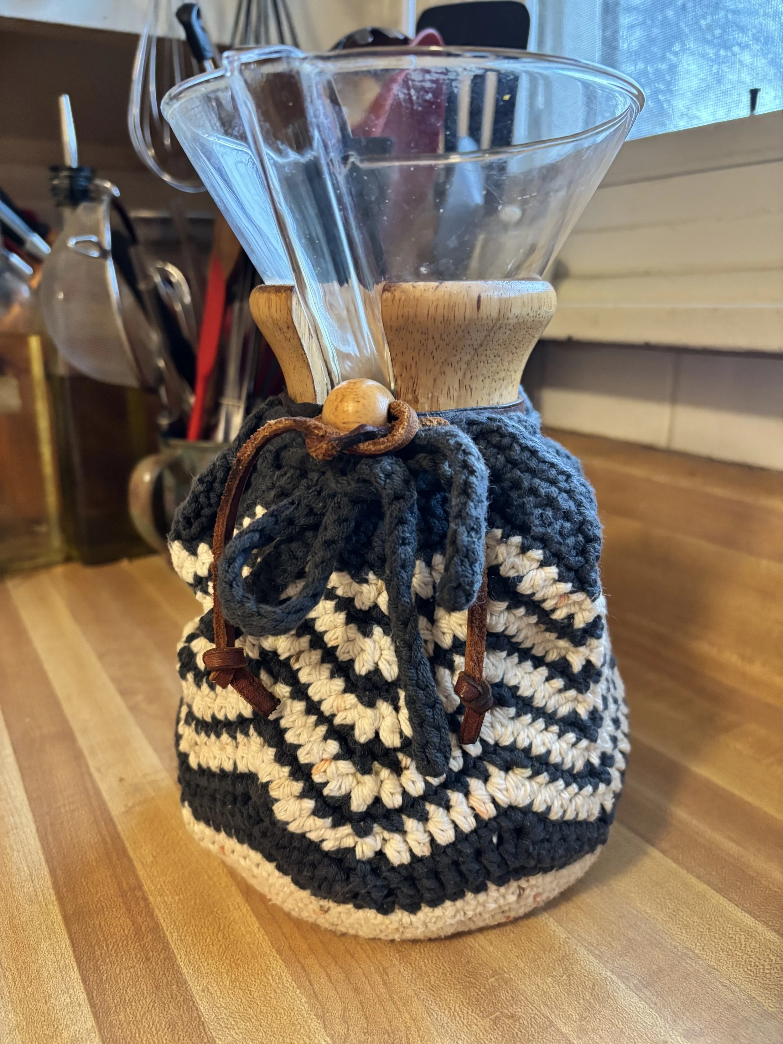 Chemex Cozy version 1, 2024, original pattern crocheted in cotton.