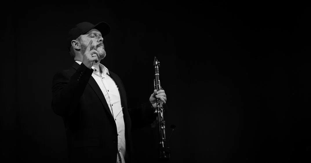 🎭✨ Honored to capture the incredible @goranbojcevski performing live at Tartini Gledali&scaron;če, Piran &mdash; a night filled with passion, precision, and pure musical storytelling 📸

#GoranBojčevski #TartiniGledali&scaron;če #Piran #LivePerforma