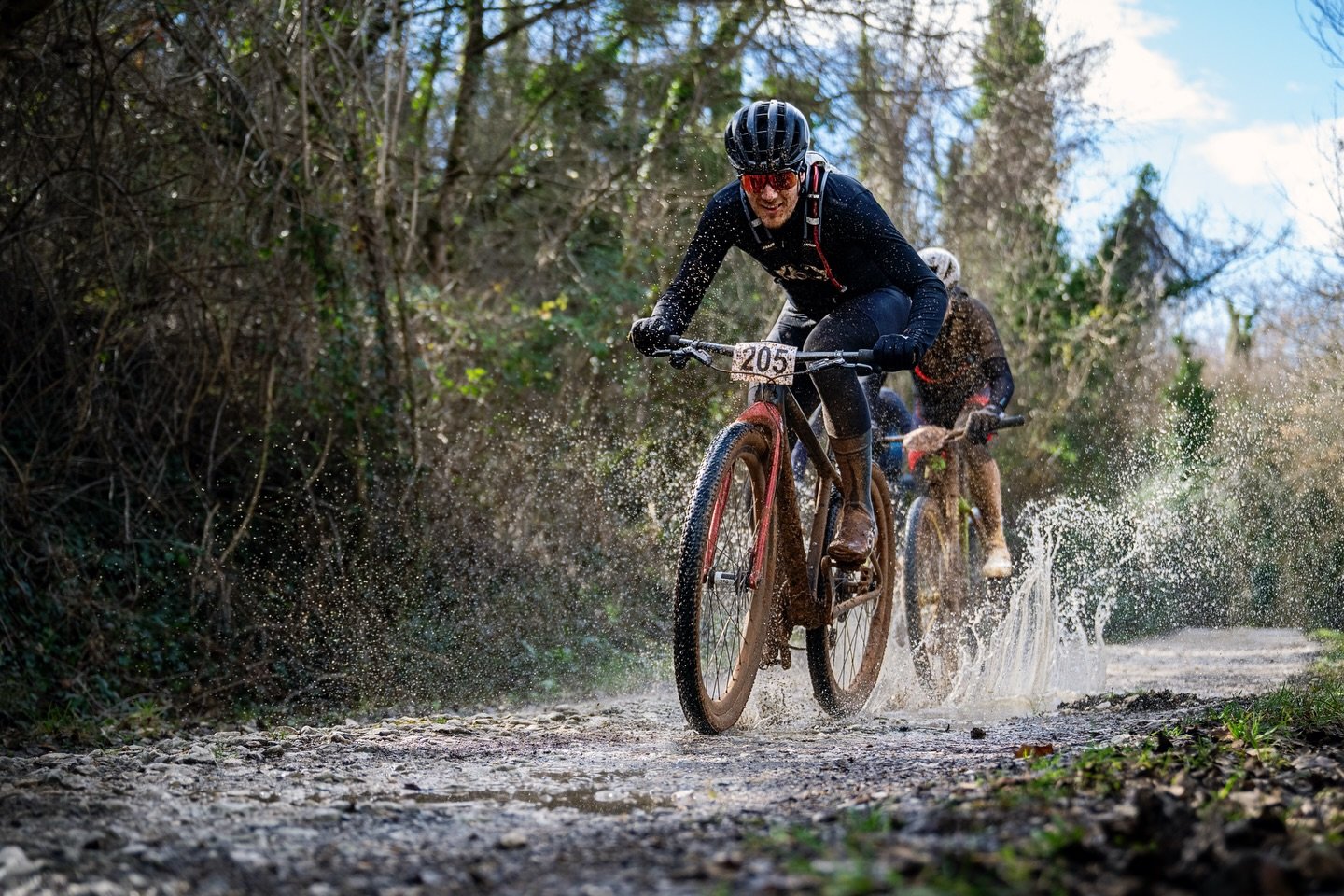 📸 Chasing dust, light, pure determination and fantastic photos, along the legendary trails of the Parenzana Gravel Race 🚴&zwj;♂️✨ 

#Parenzana #GravelRace #Photography #fotograf #fotografija