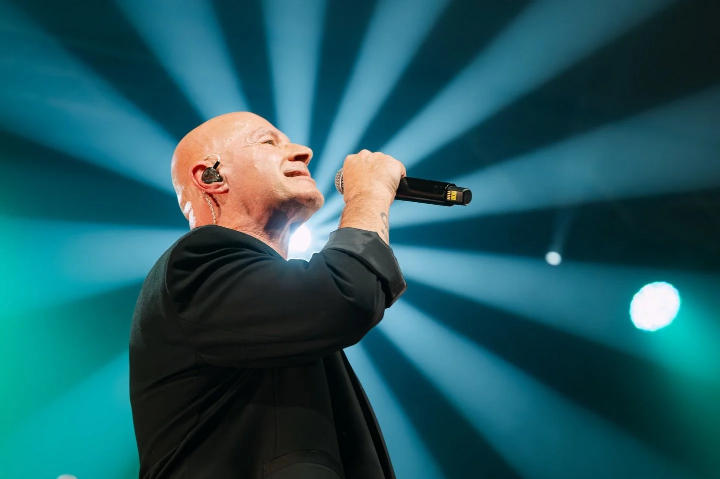 📸 RudanXResnik Show &ndash; Part 1

What a night in Novo mesto at Dvorana Leona &Scaron;tuklja 🔥

The energy, the lights, the emotion&hellip; but above all &ndash; @miranrudan 
His voice, his presence, his connection with the audience &ndash; unfor